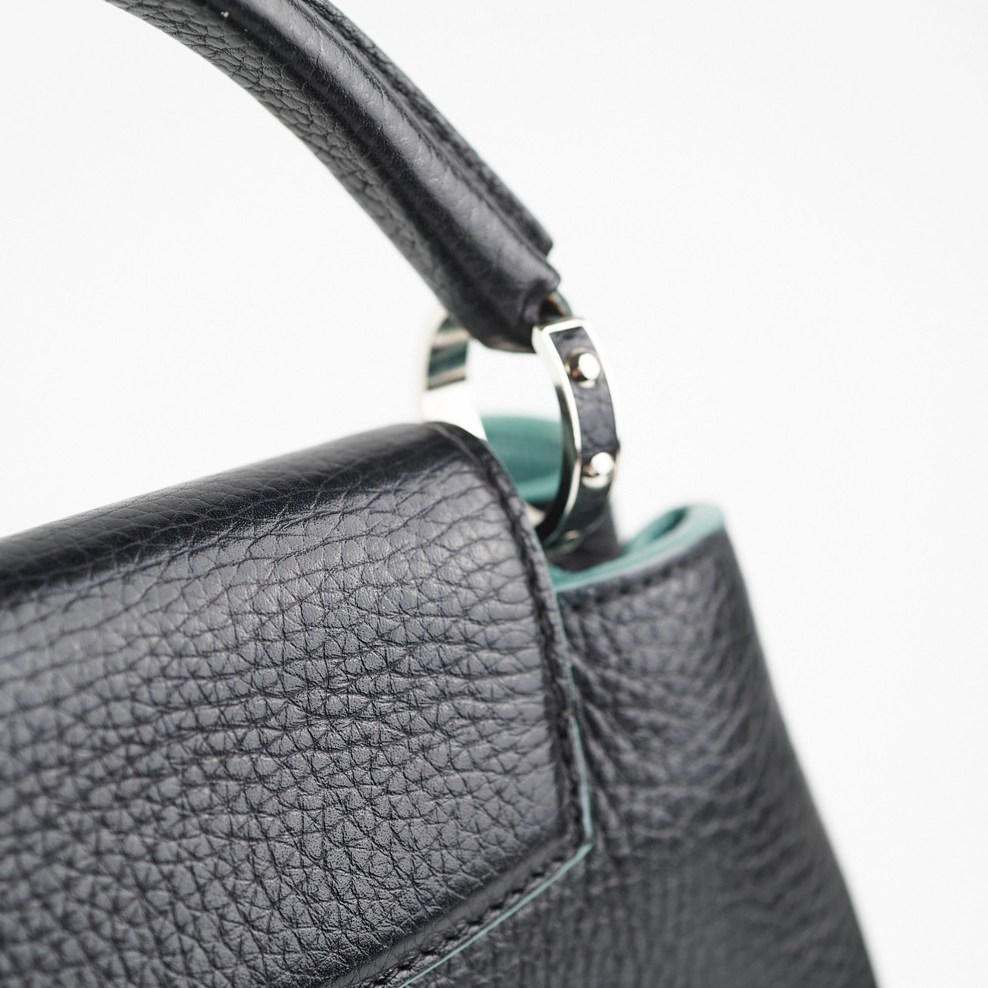19/7- Louis Vuitton Capucines BB Taurillon Black