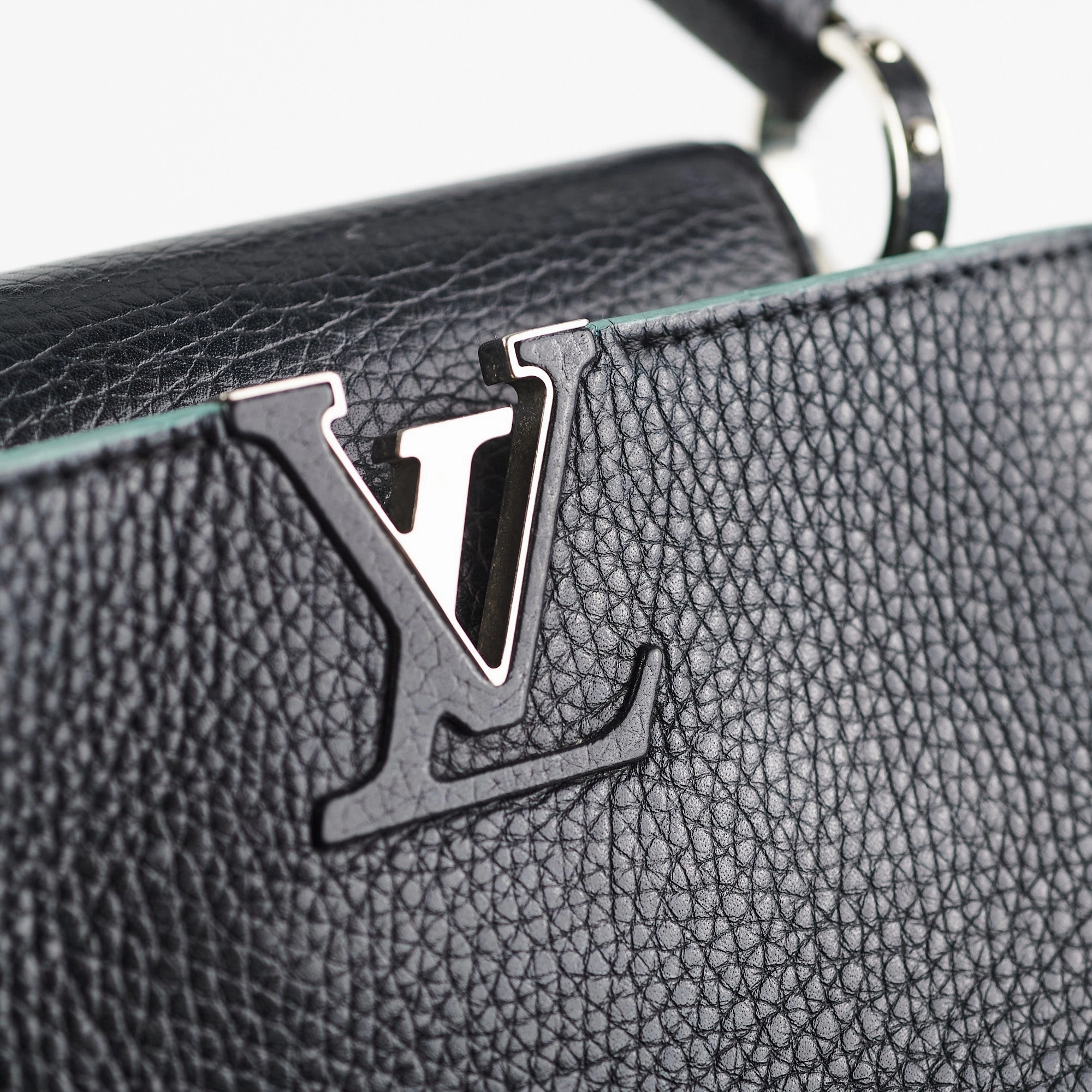19/7- Louis Vuitton Capucines BB Taurillon Black