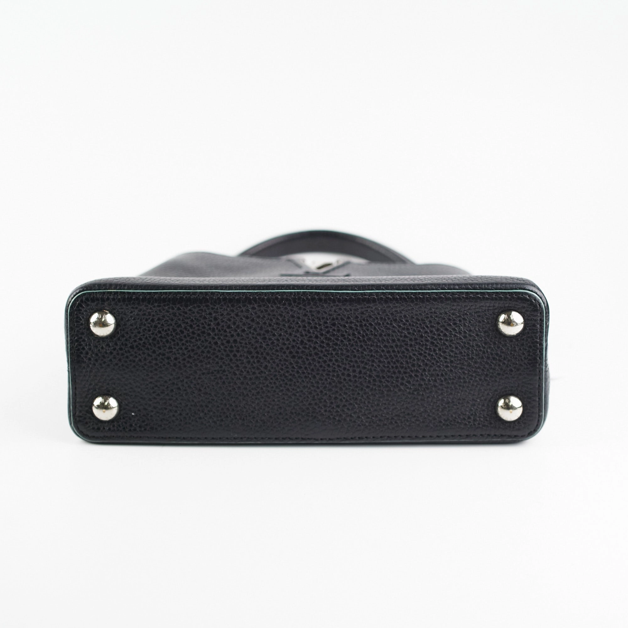 19/7- Louis Vuitton Capucines BB Taurillon Black