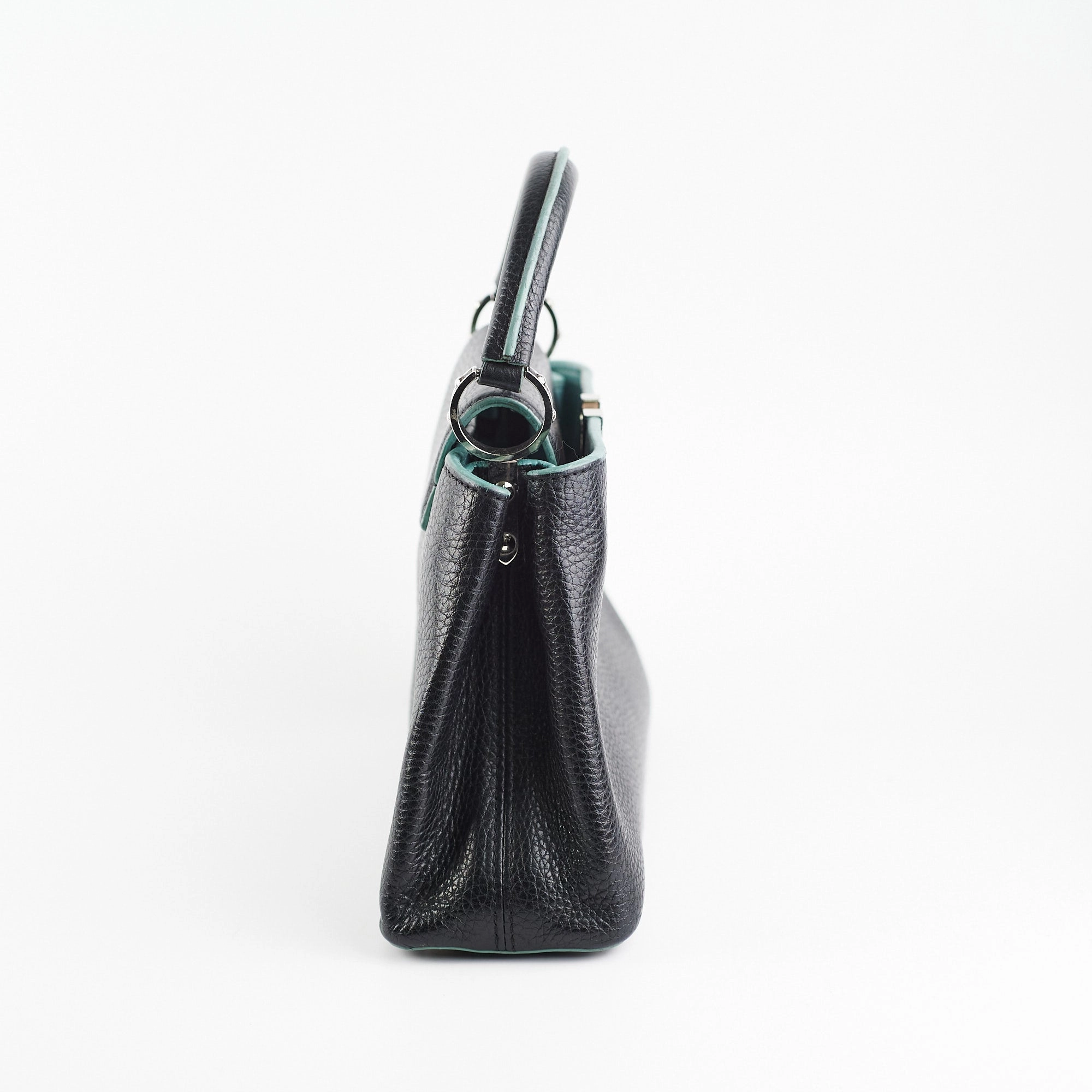 19/7- Louis Vuitton Capucines BB Taurillon Black