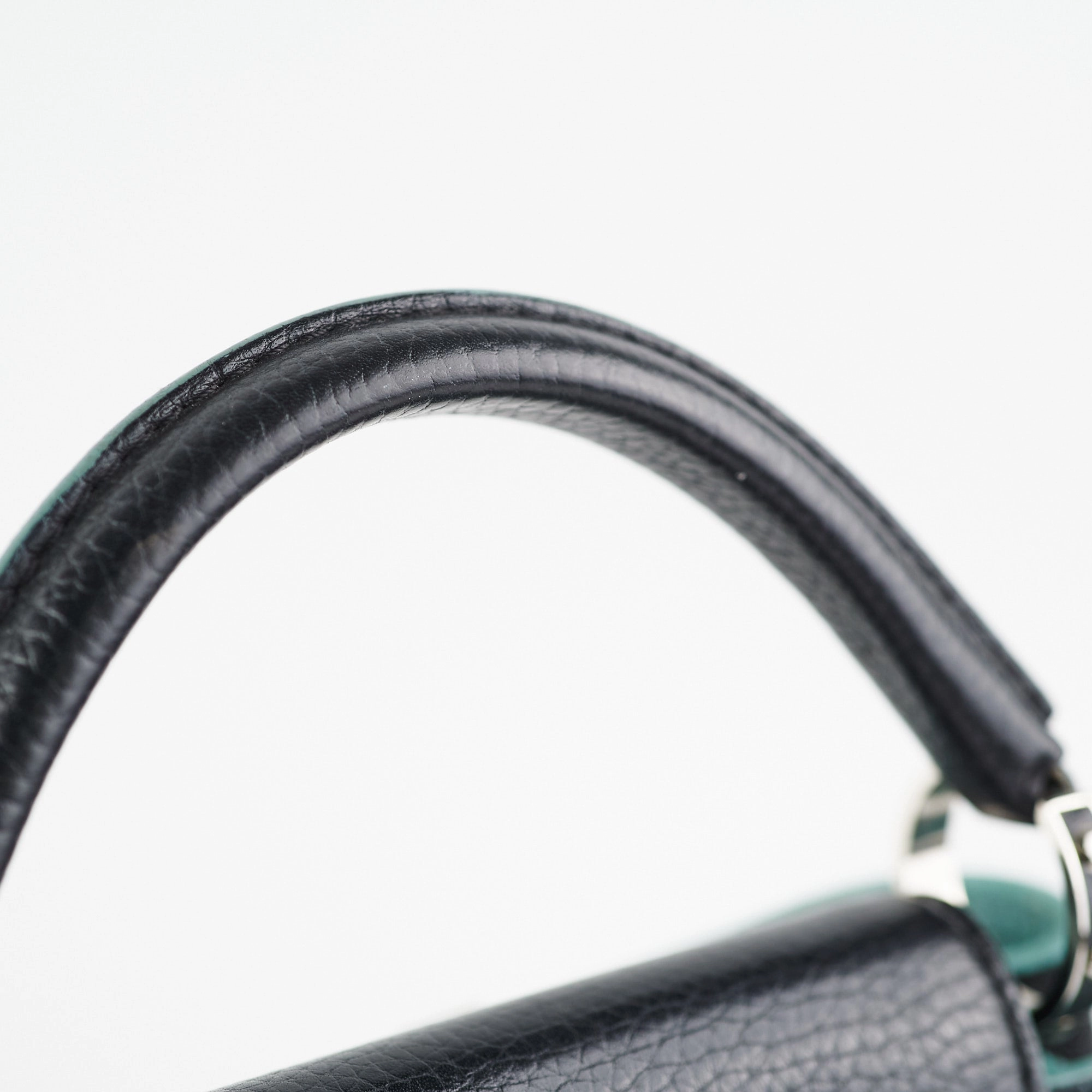 19/7- Louis Vuitton Capucines BB Taurillon Black