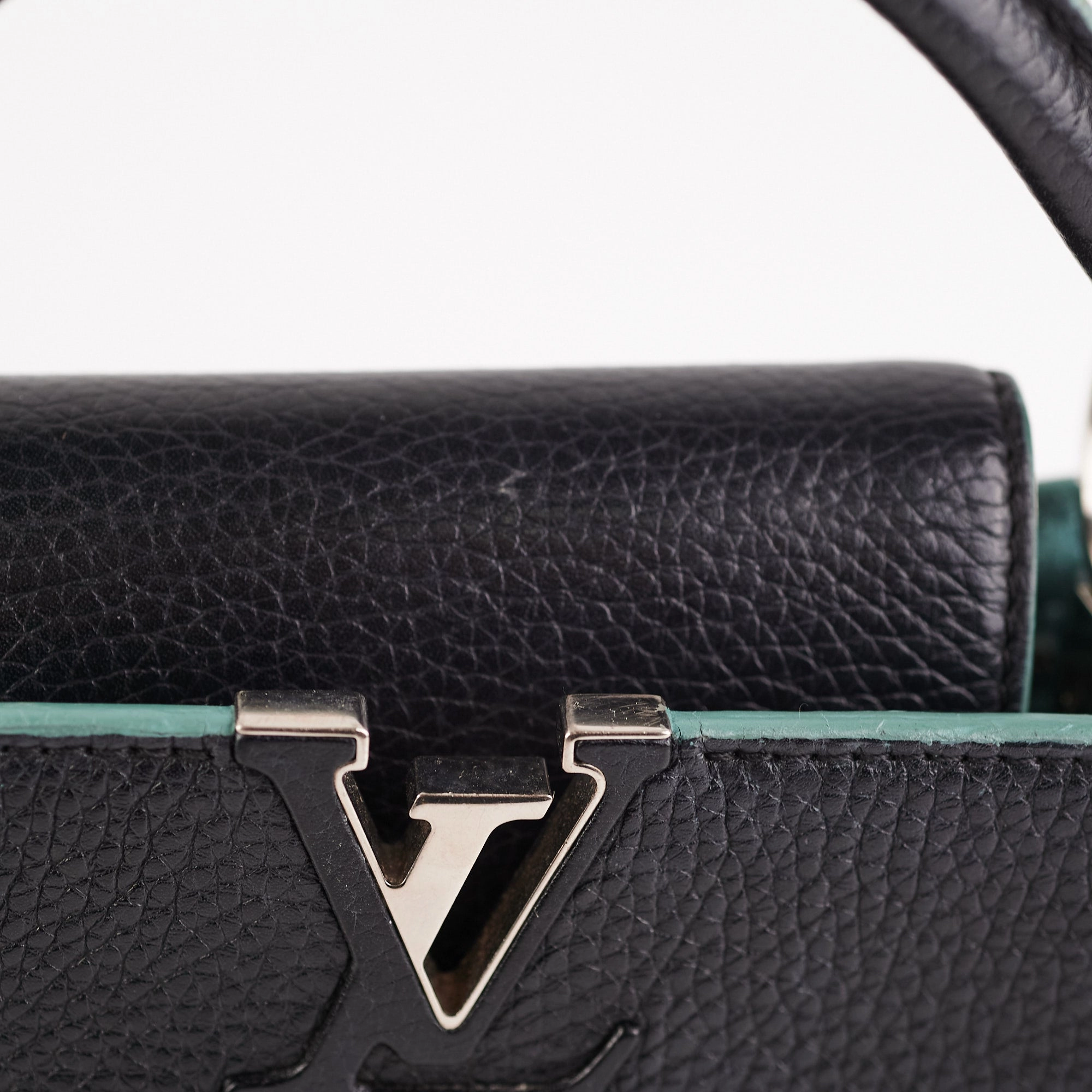 19/7- Louis Vuitton Capucines BB Taurillon Black
