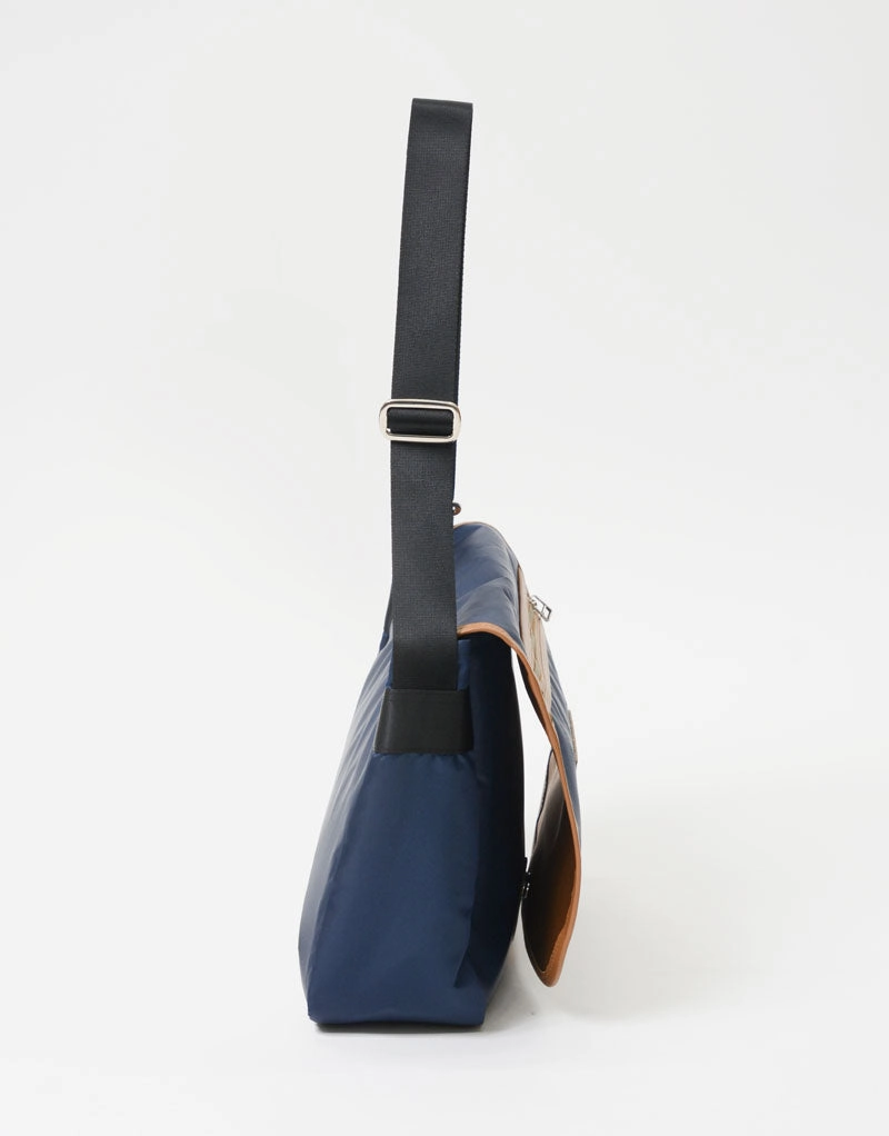 adelie Flap Shoulder Bag No.02903