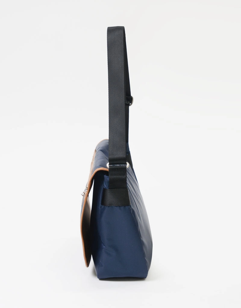 adelie Flap Shoulder Bag No.02903