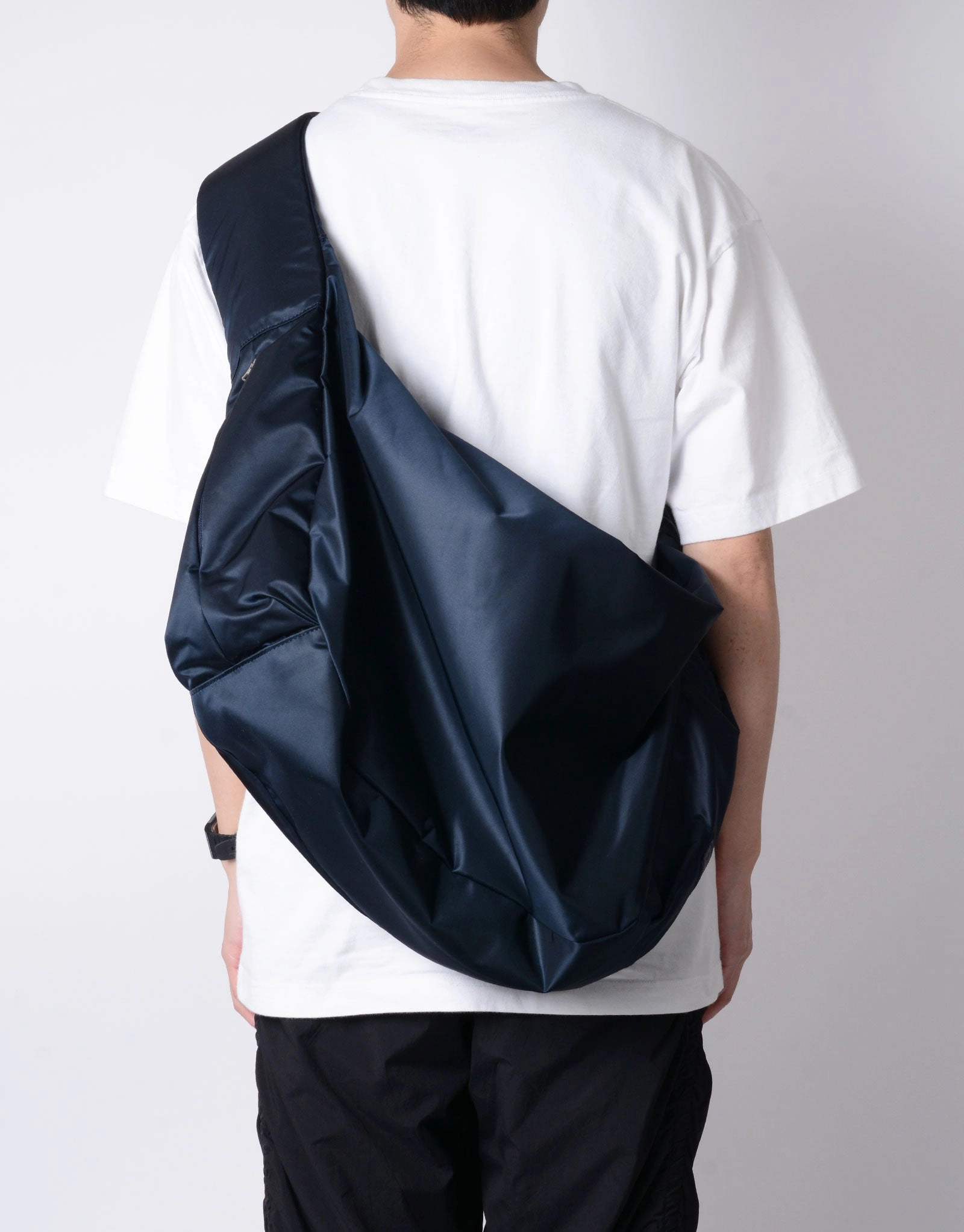 Ark Solid Shoulder Bag L No.224060-s