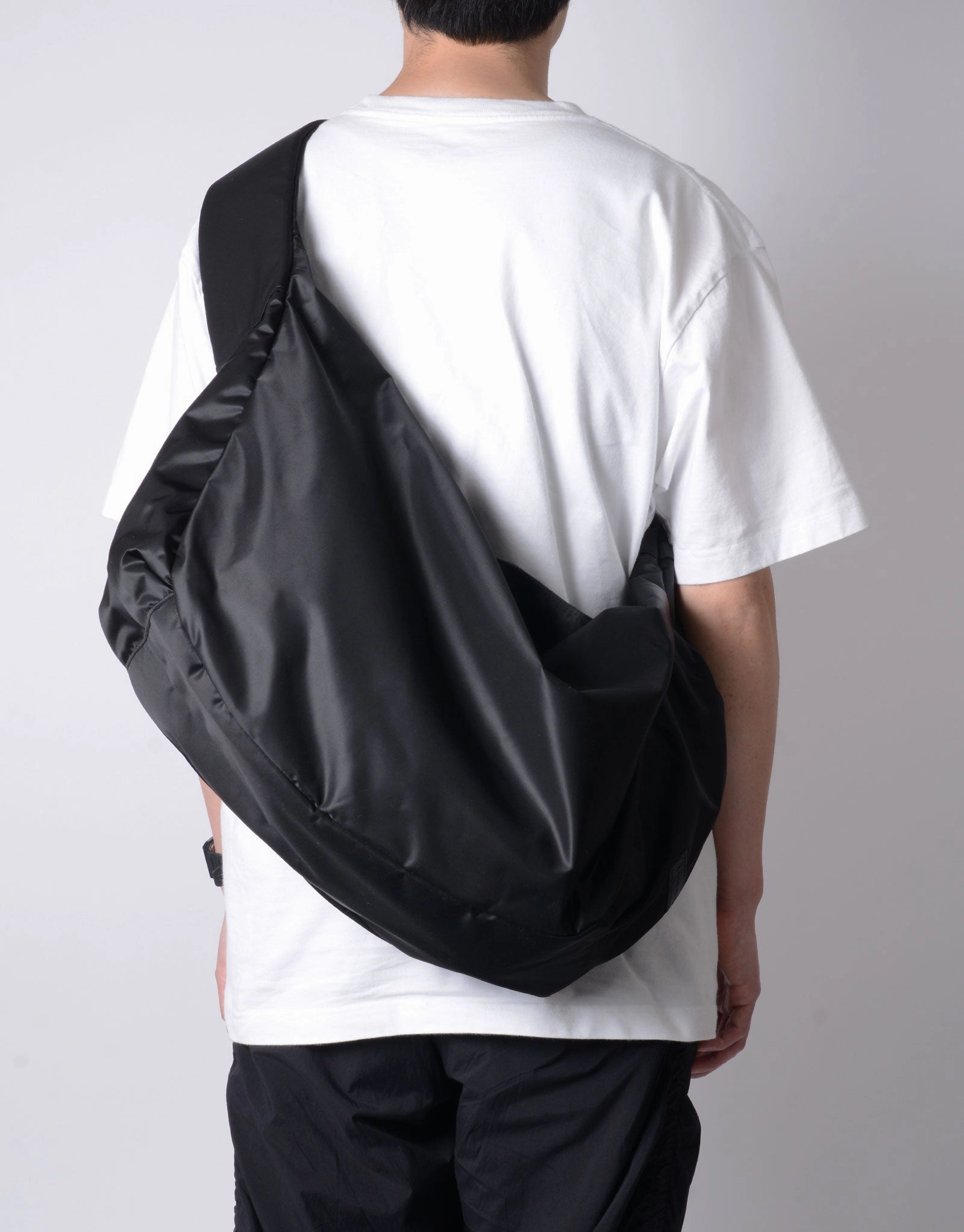 Ark Solid Shoulder Bag L No.224060-s