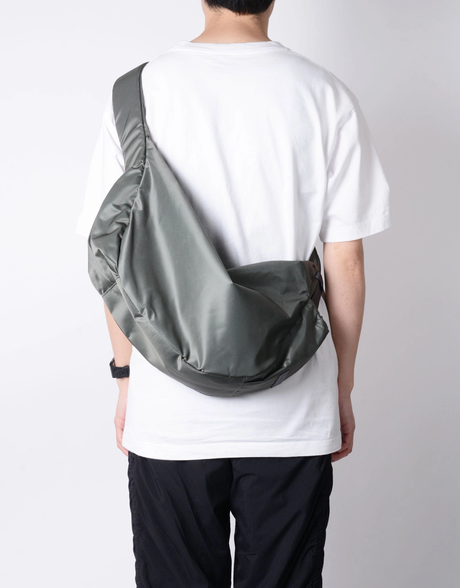 Ark Solid Shoulder Bag M No.224061-s
