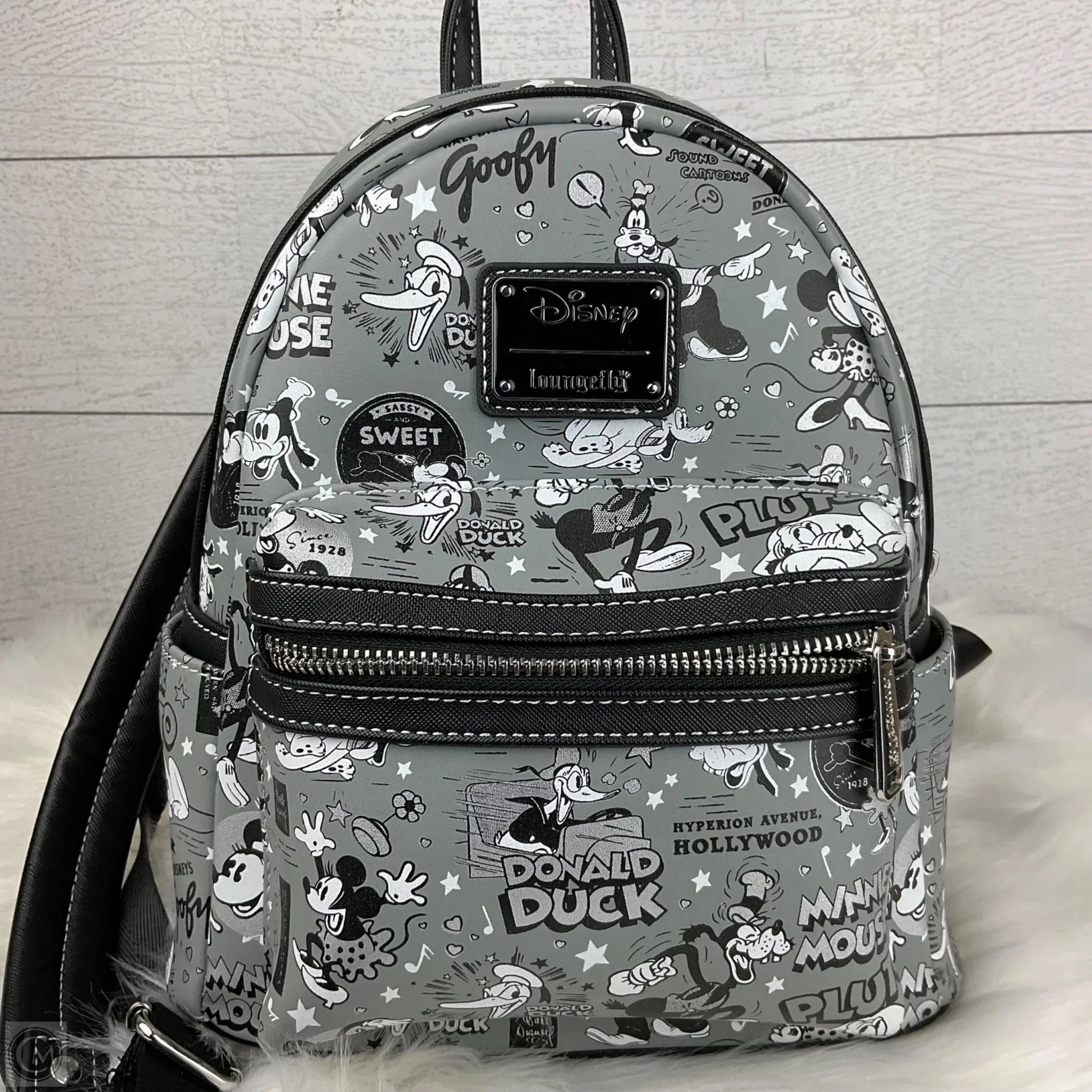 Backpack By Clothes Mentor, Size: Medium