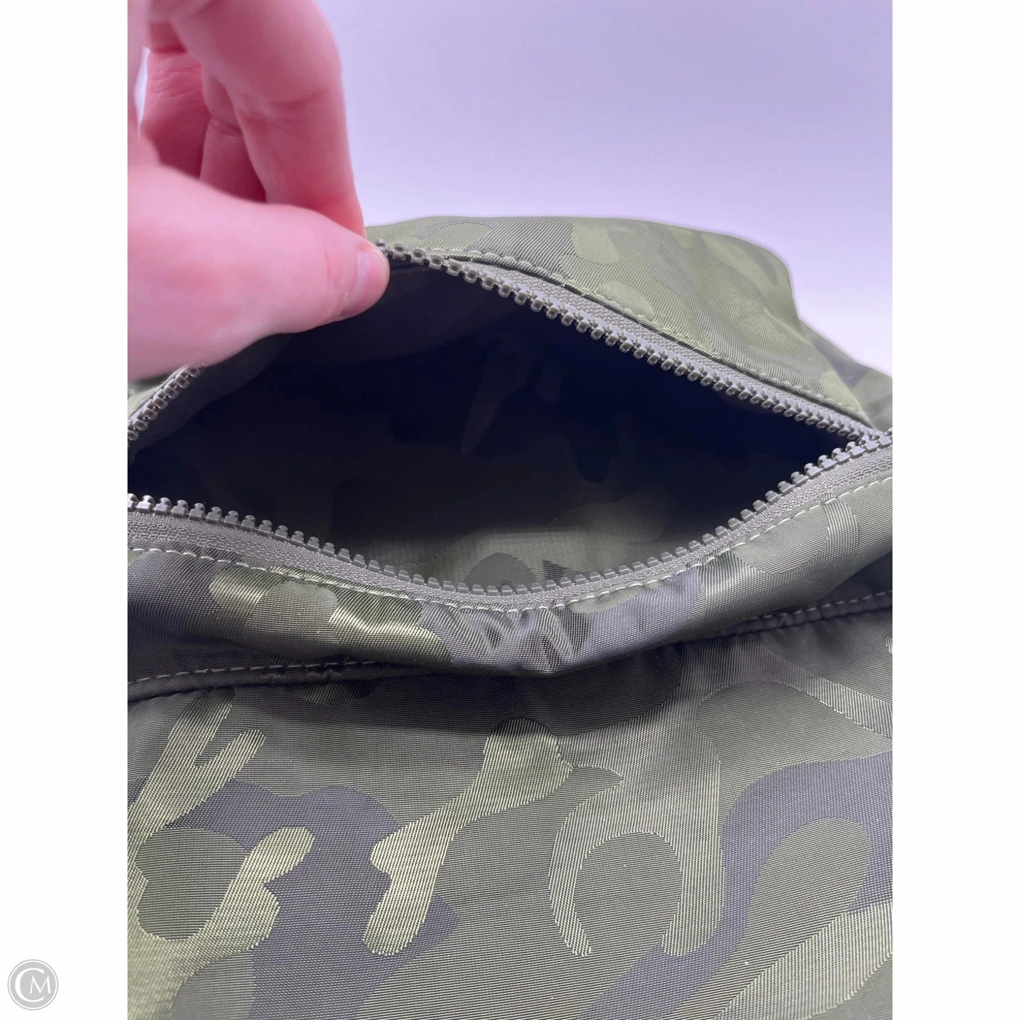 Backpack By Isaac Mizrahi, Size: Medium