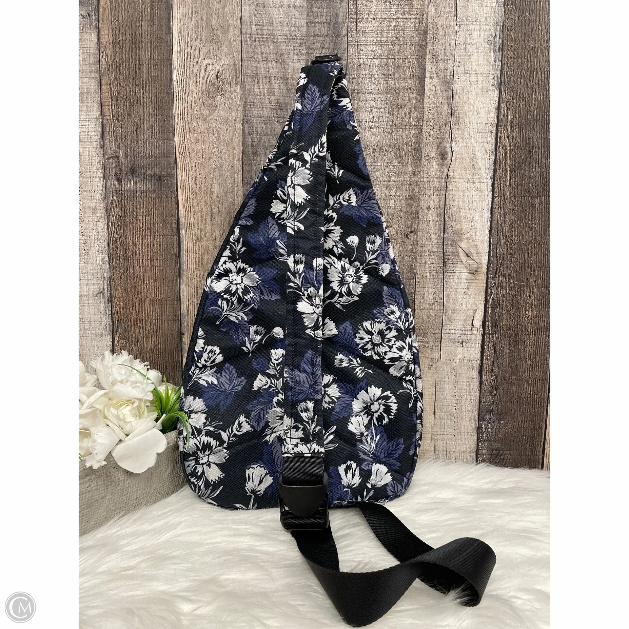 Backpack By Vera Bradley, Size: Medium
