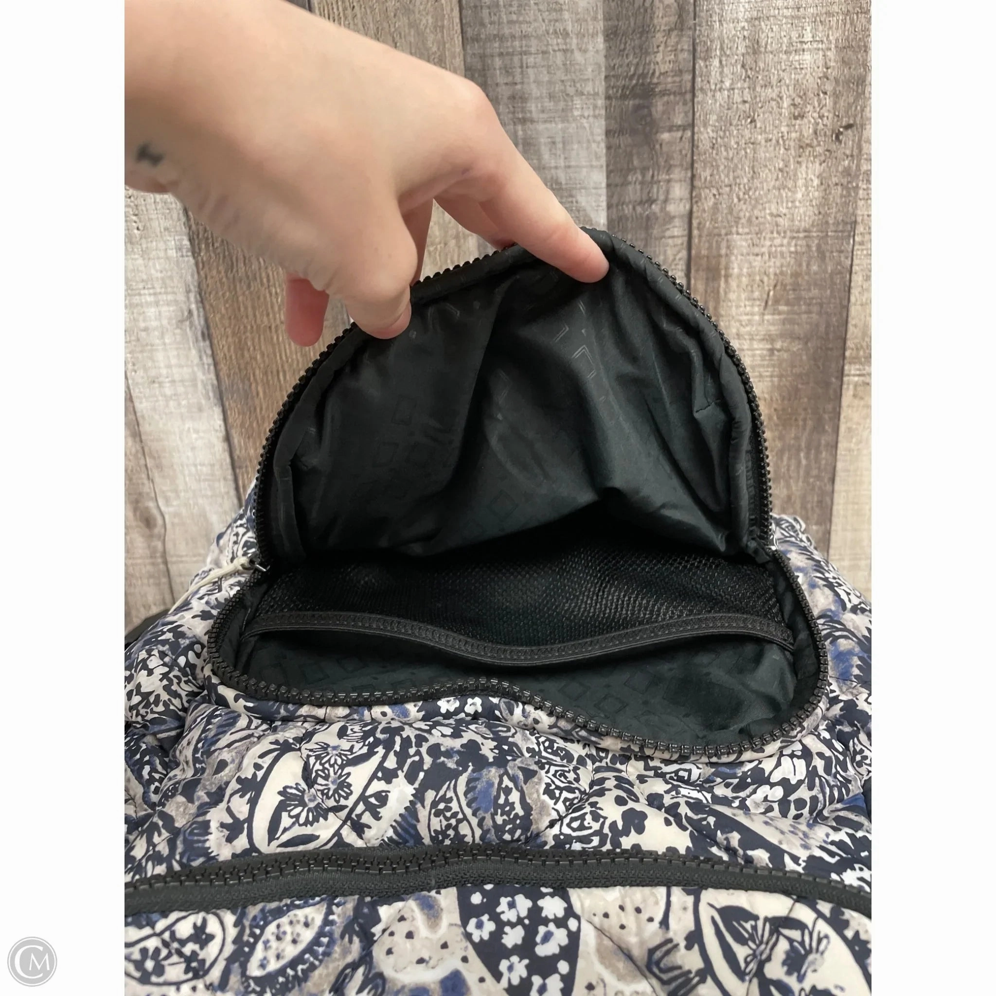 Backpack By Vera Bradley, Size: Medium