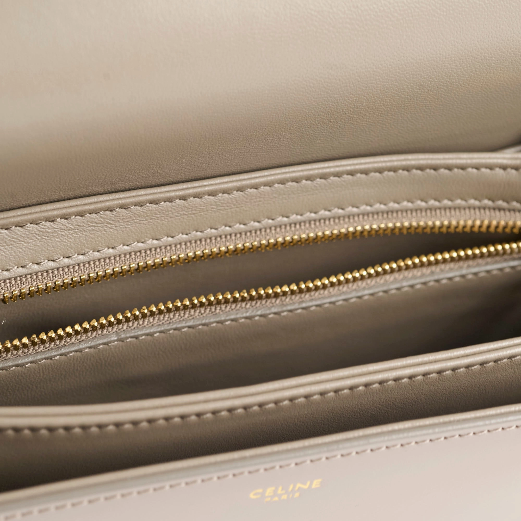 Celine Classique Medium Triomphe Bag Pebble