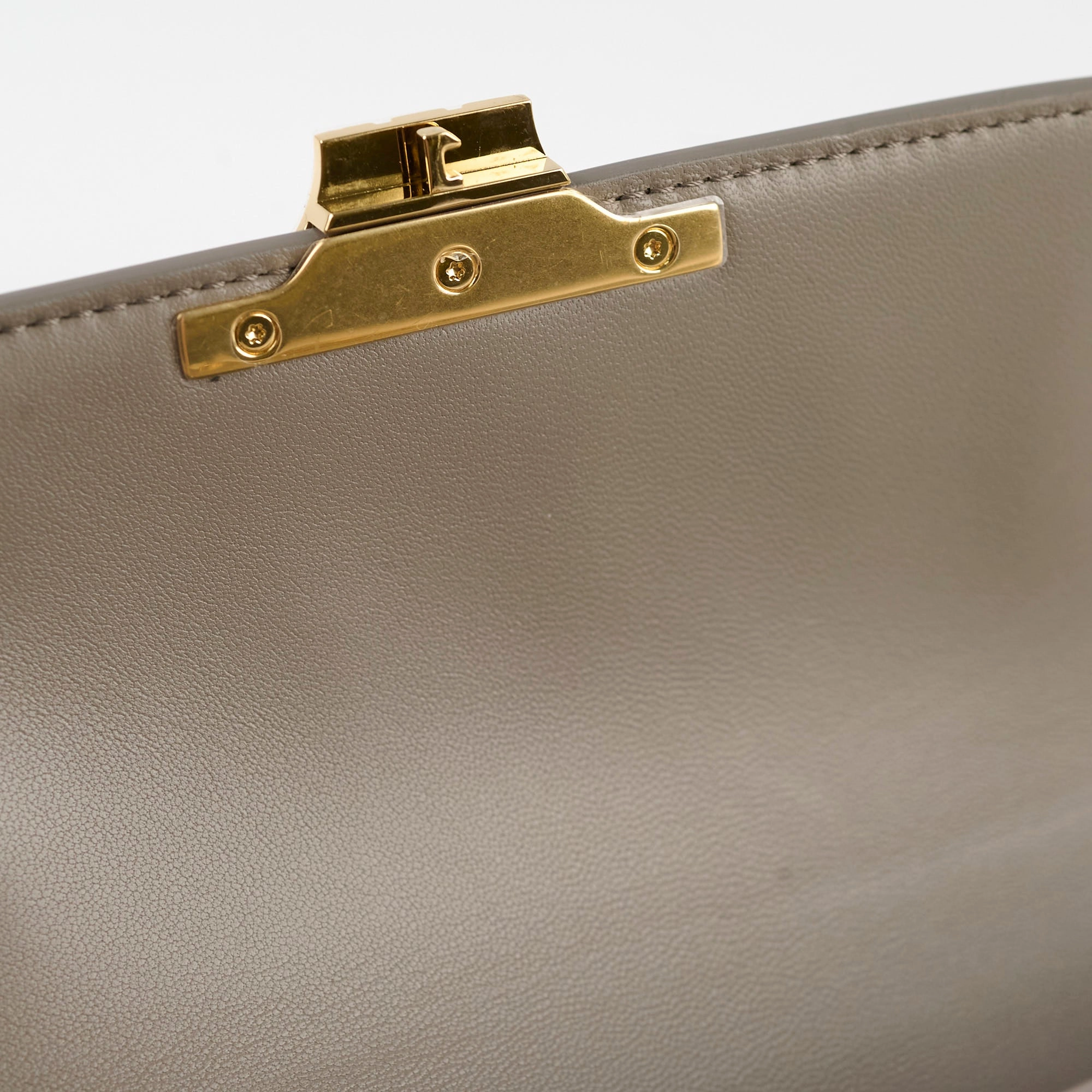 Celine Classique Medium Triomphe Bag Pebble
