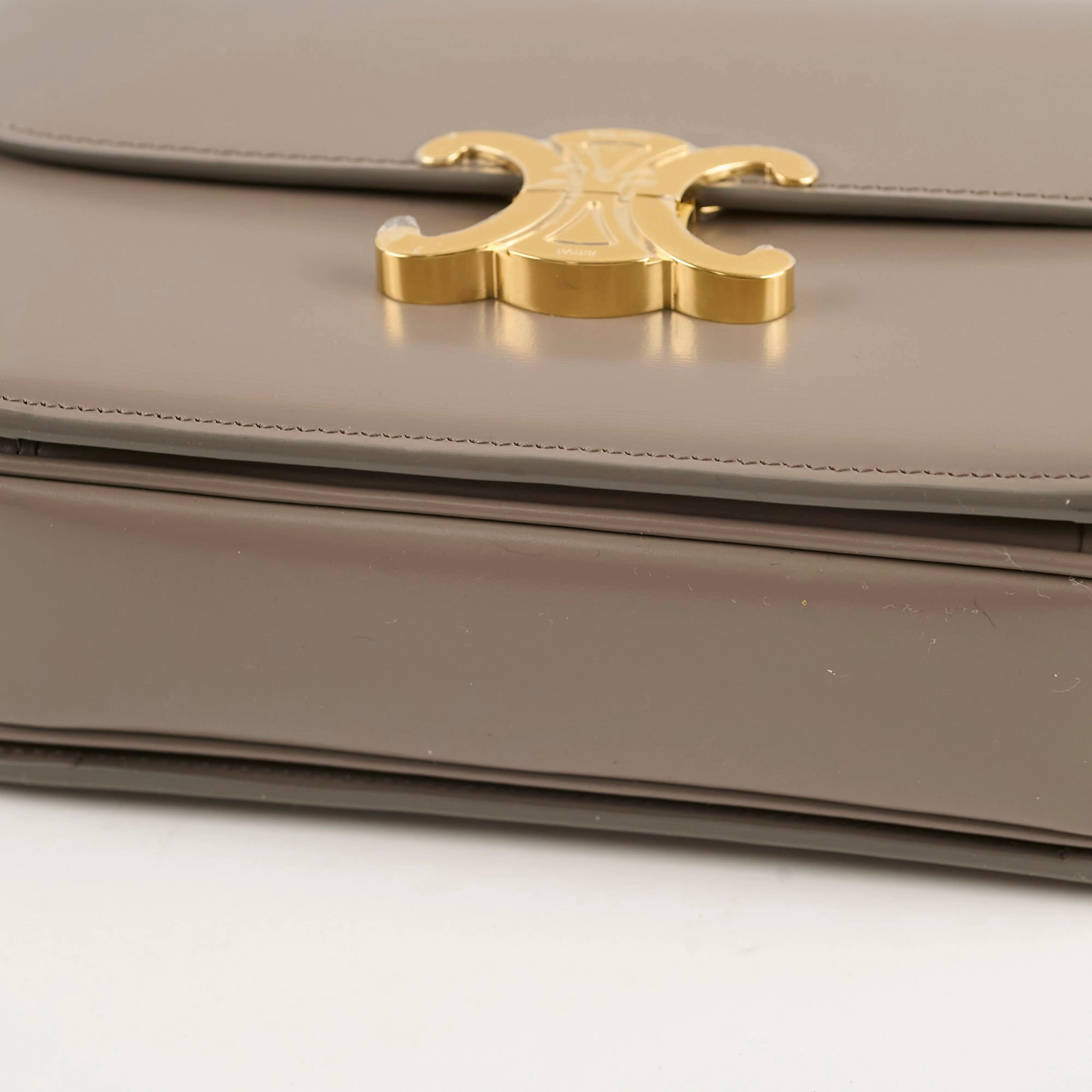 Celine Classique Medium Triomphe Bag Pebble