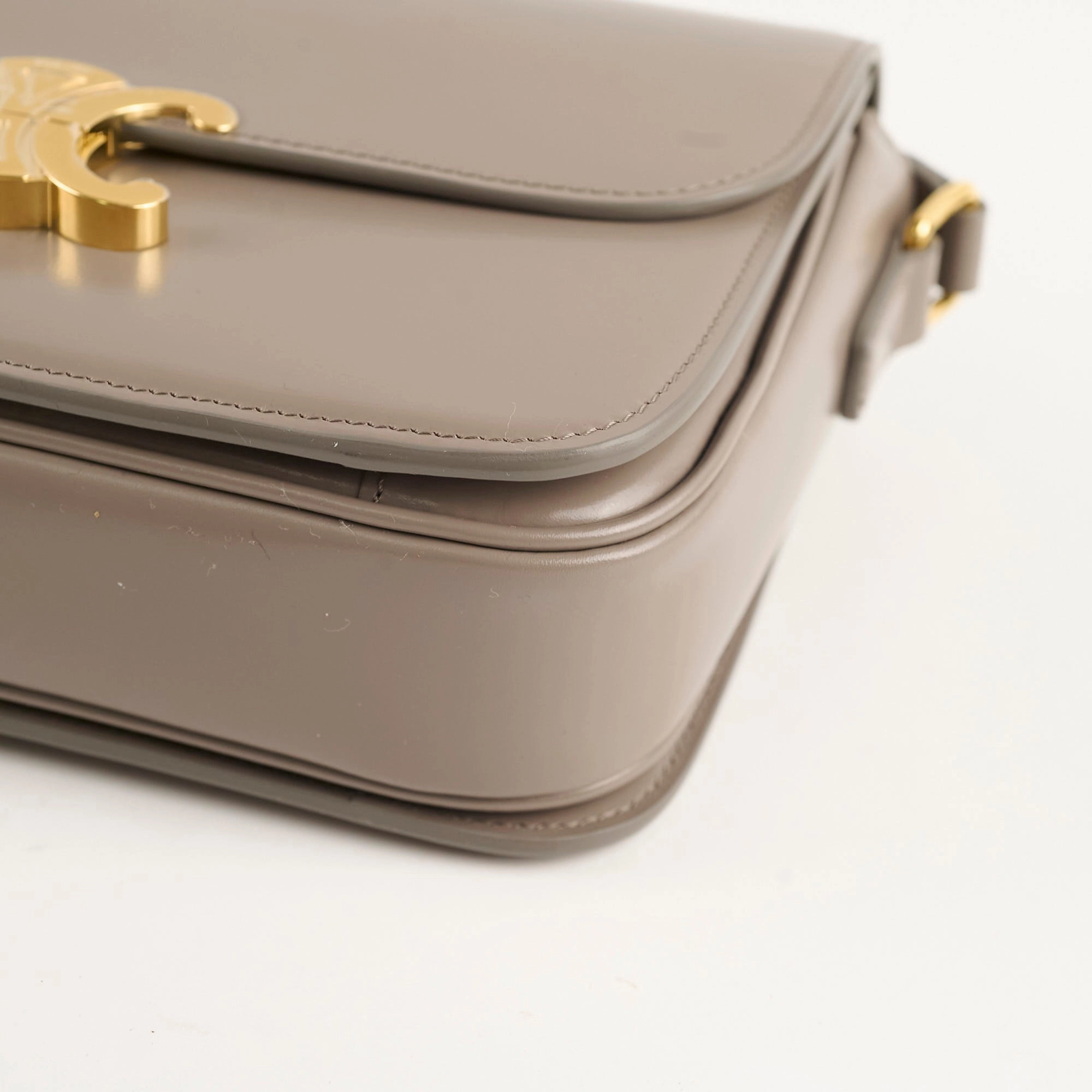 Celine Classique Medium Triomphe Bag Pebble