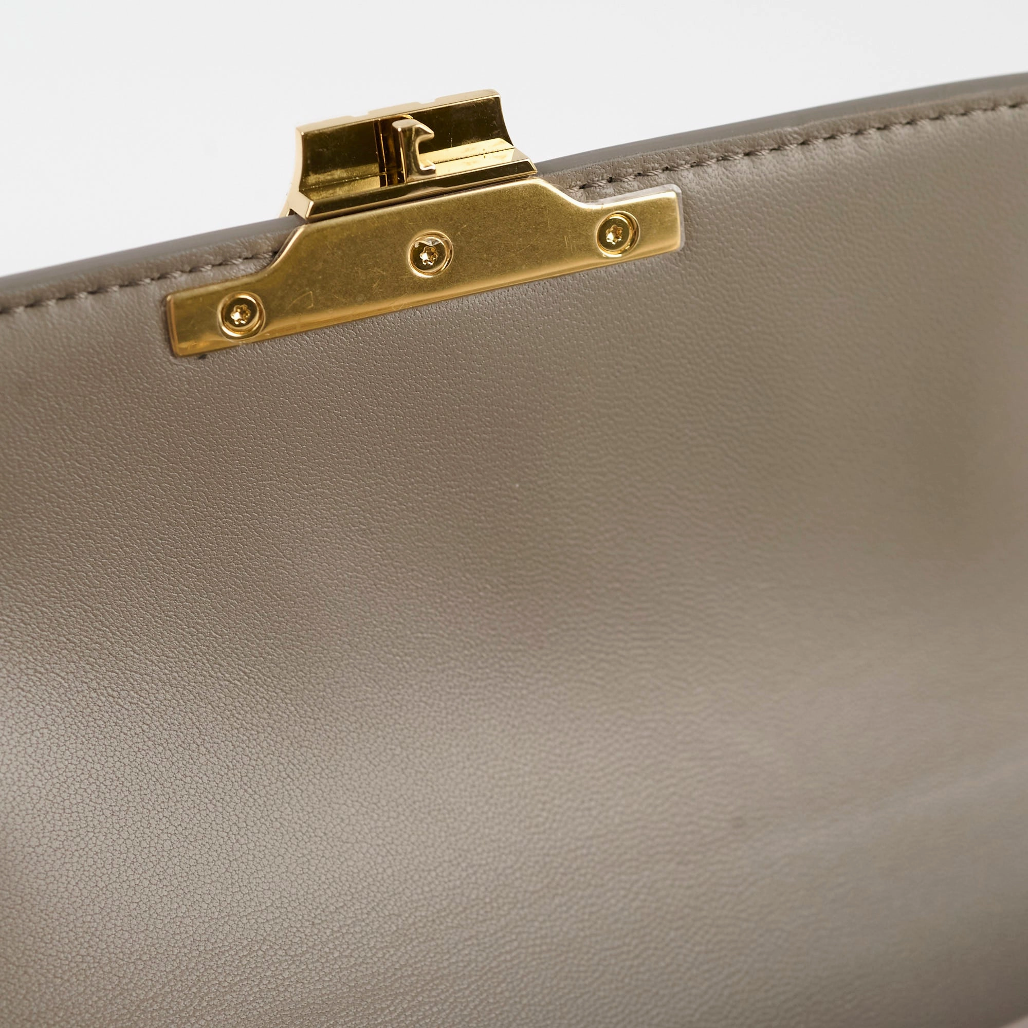 Celine Classique Medium Triomphe Bag Pebble