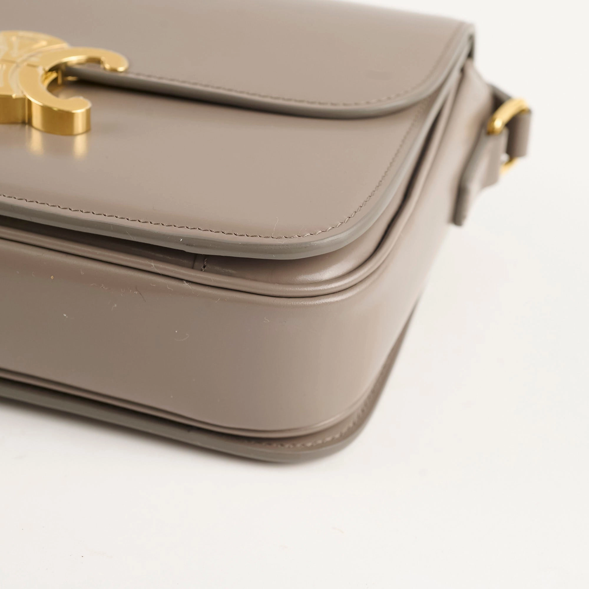 Celine Classique Medium Triomphe Bag Pebble