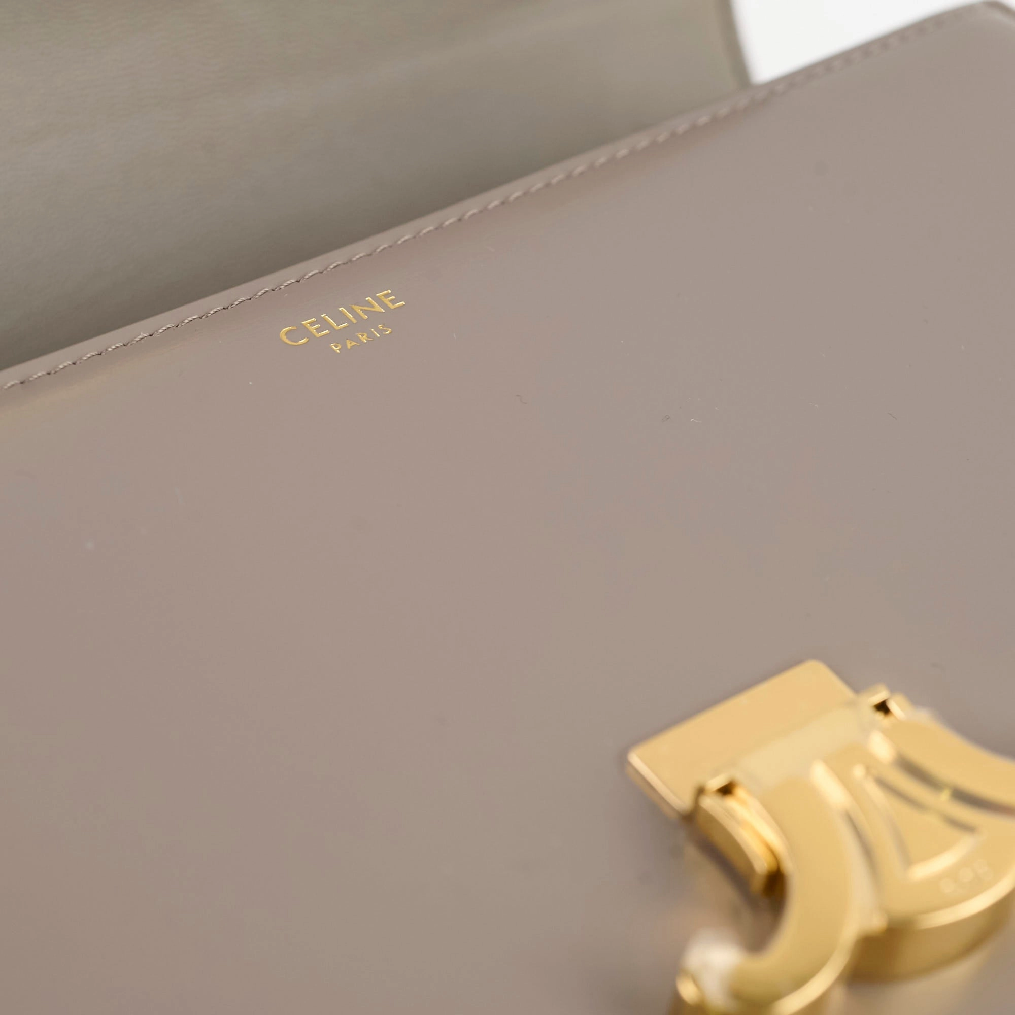Celine Classique Medium Triomphe Bag Pebble