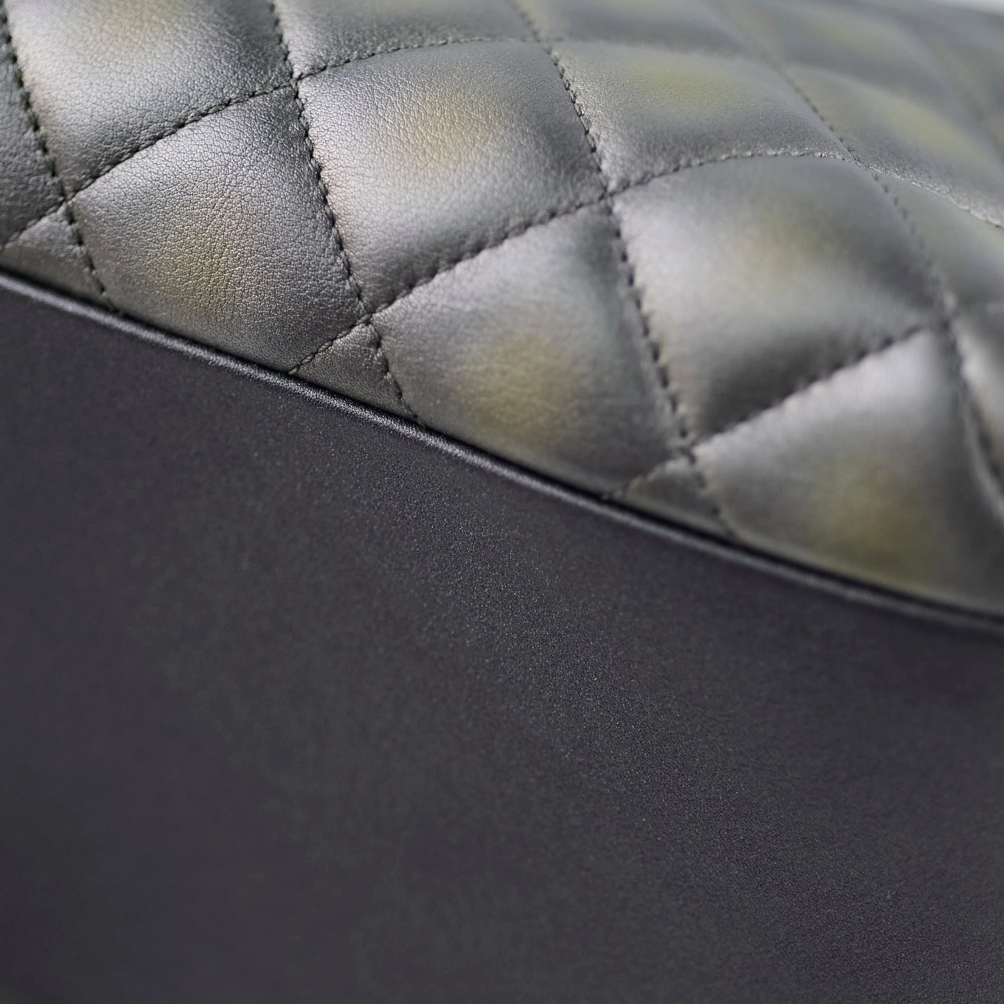 Chanel 15B Trendy CC Bowling Bag Silver/Gold Series 21
