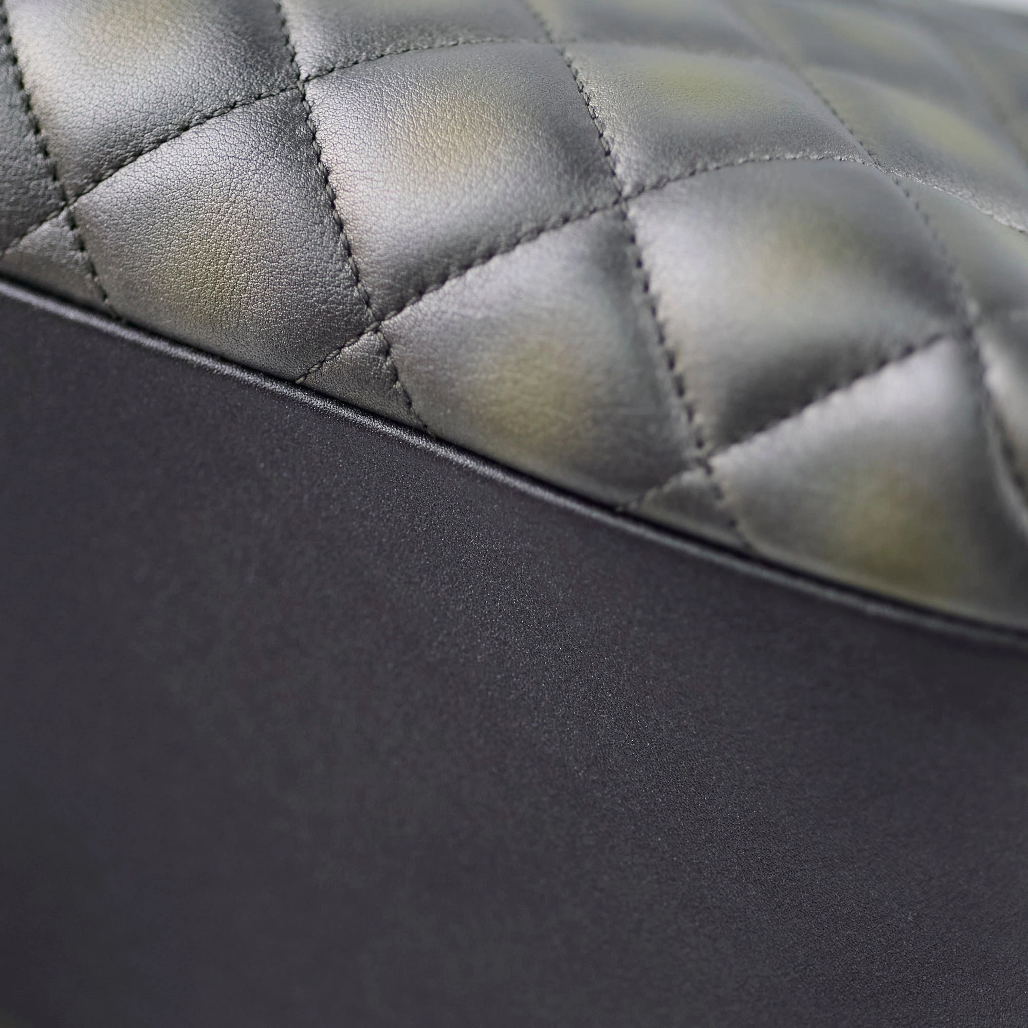 Chanel 15B Trendy CC Bowling Bag Silver/Gold Series 21