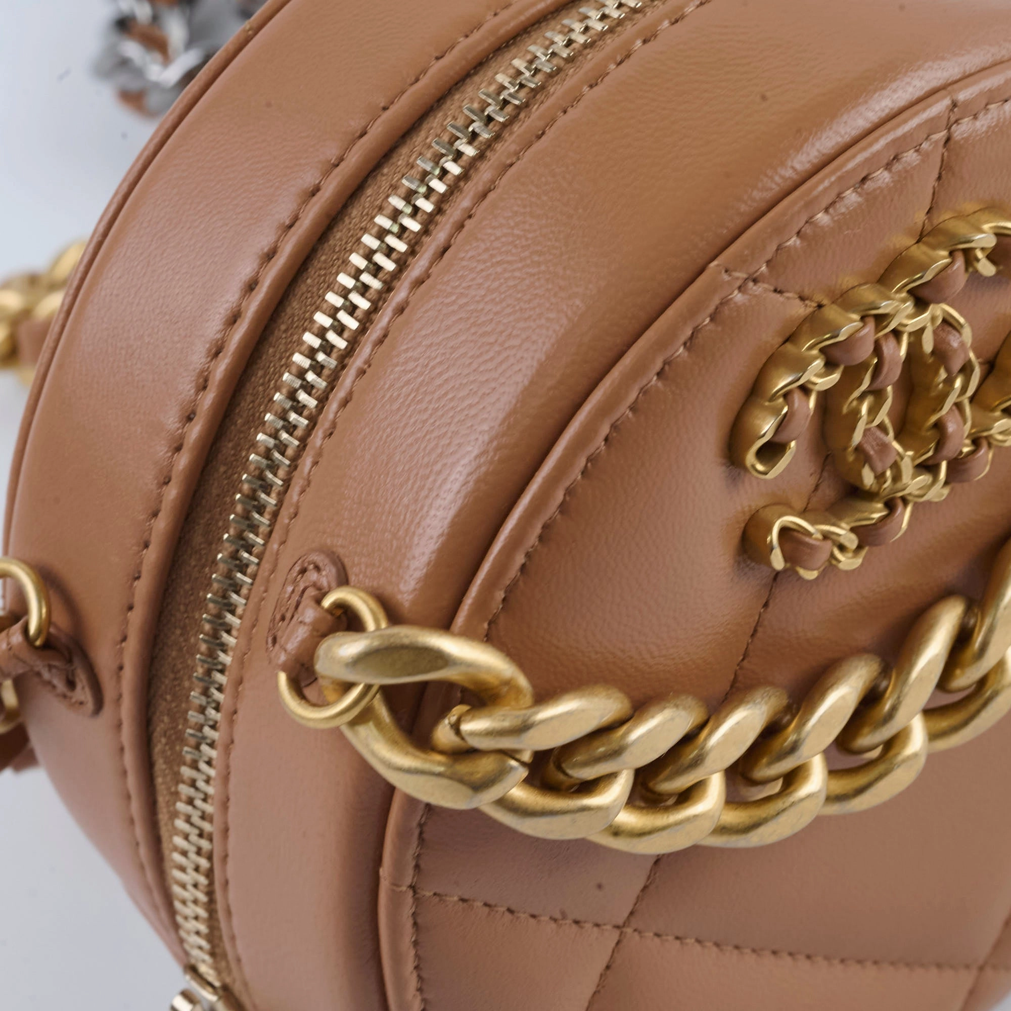 Chanel 19 Round Clutch Lambskin Tan