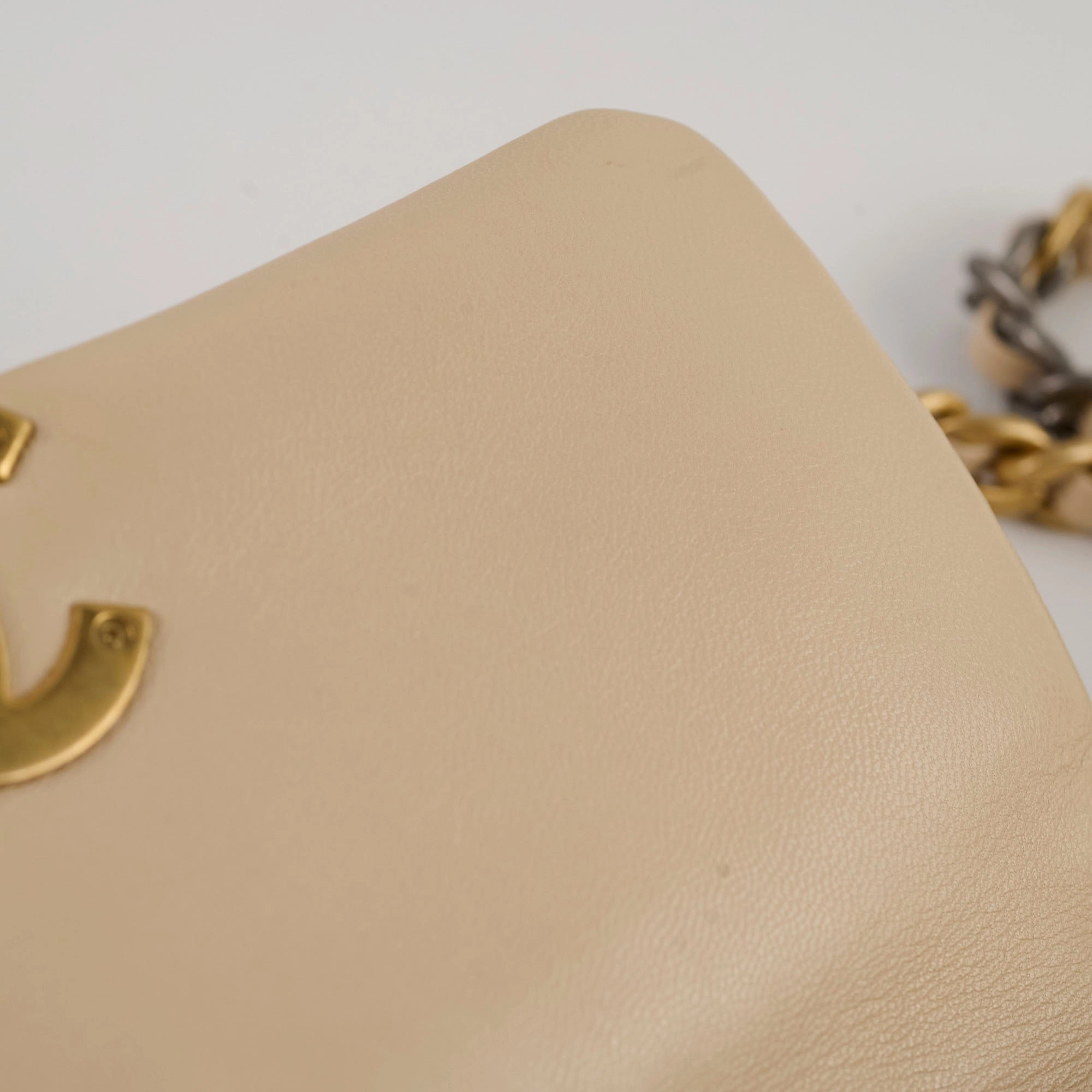 Chanel 19 Small Beige Series 30