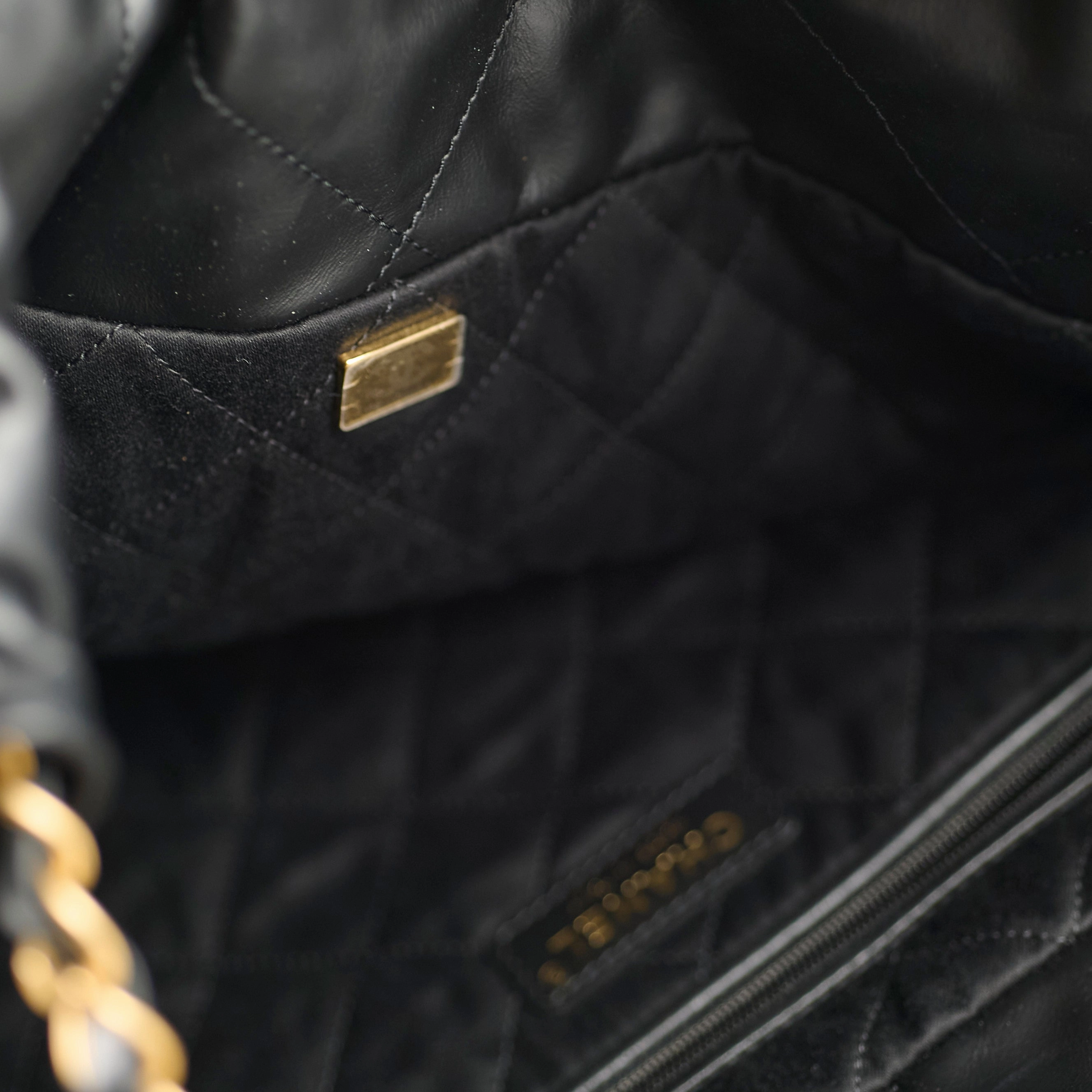 Chanel 22 Medium Black Microchip