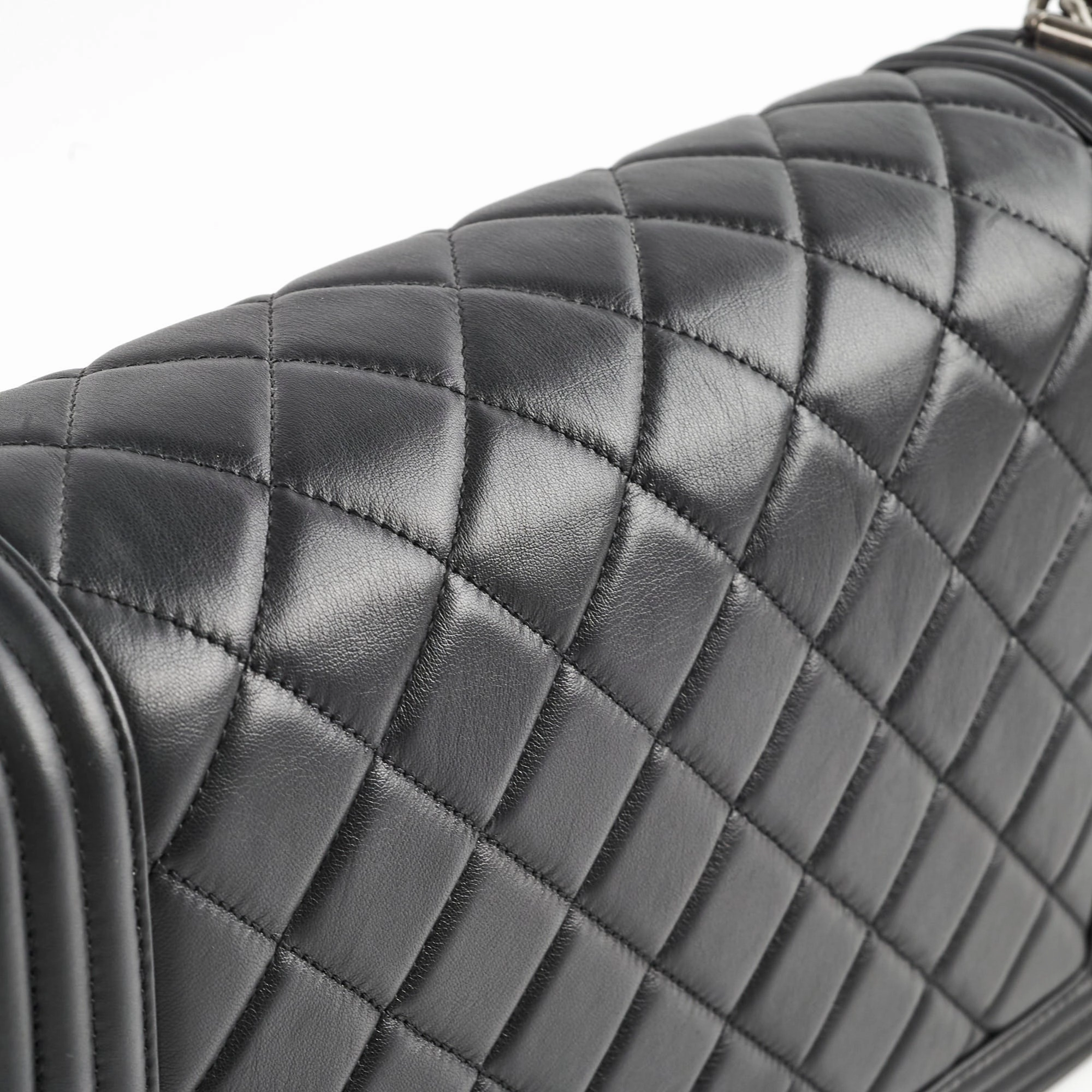 Chanel Boy Large Lambskin Black - Series 19