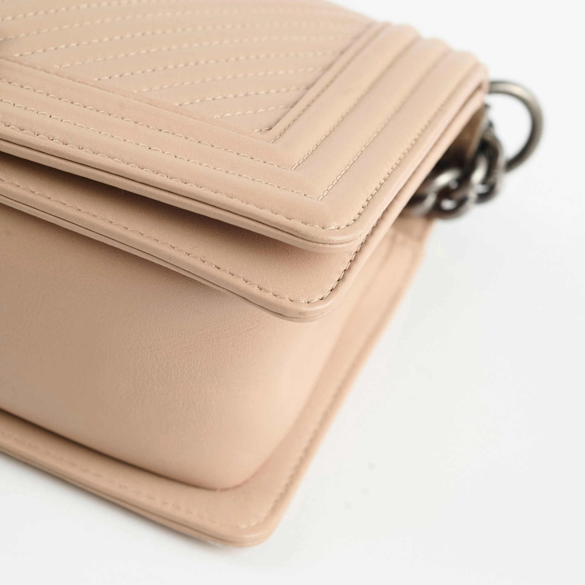 Chanel Boy Old Medium Chevron Beige Lambskin