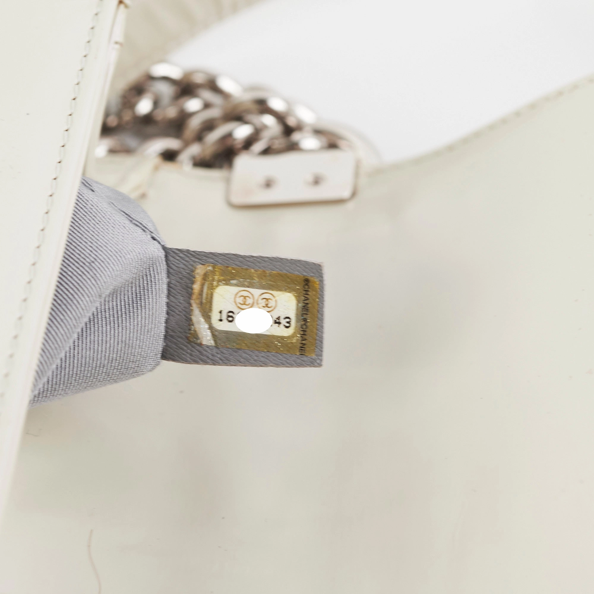 Chanel Boy Old Medium Iridiscent (Light grey)