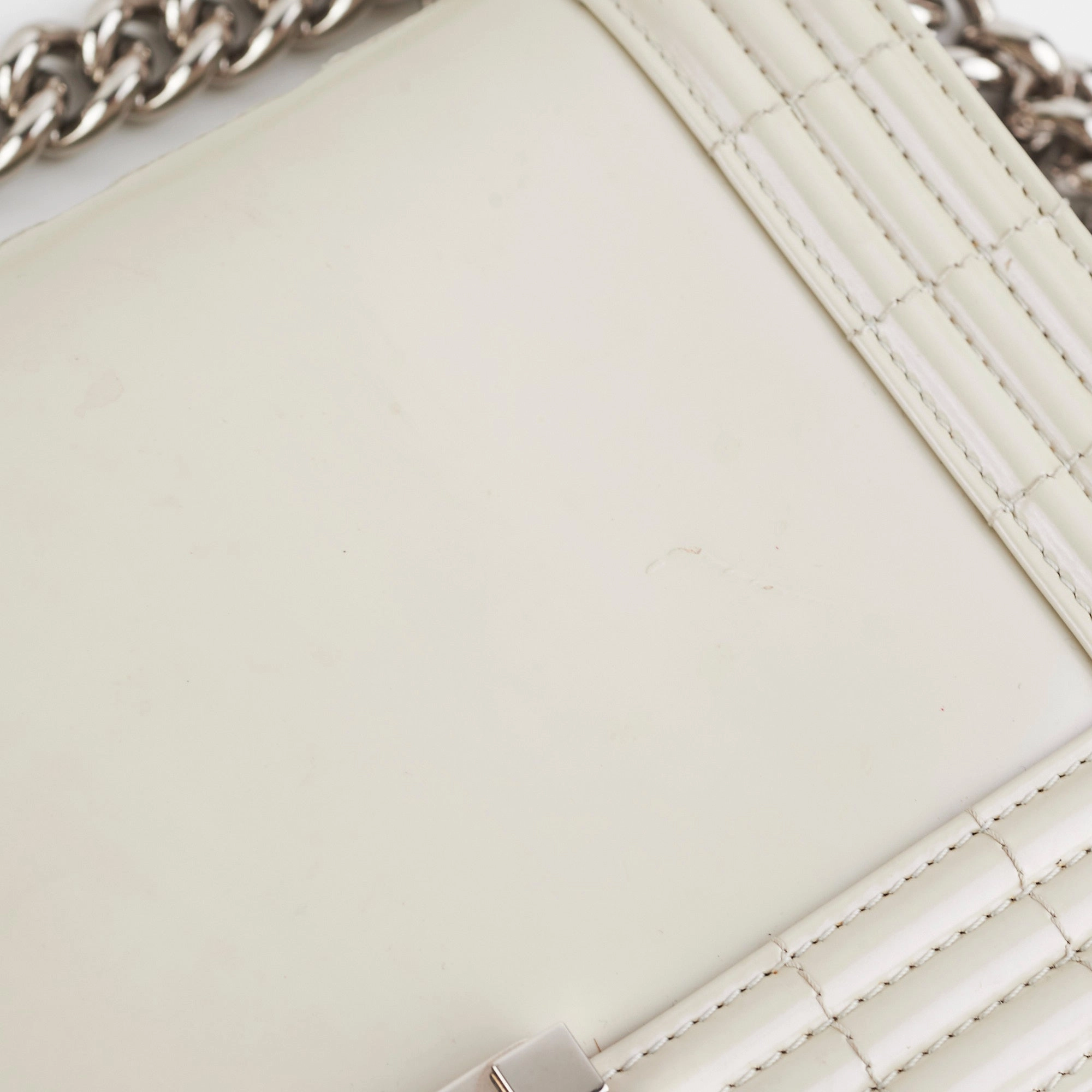 Chanel Boy Old Medium Iridiscent (Light grey)