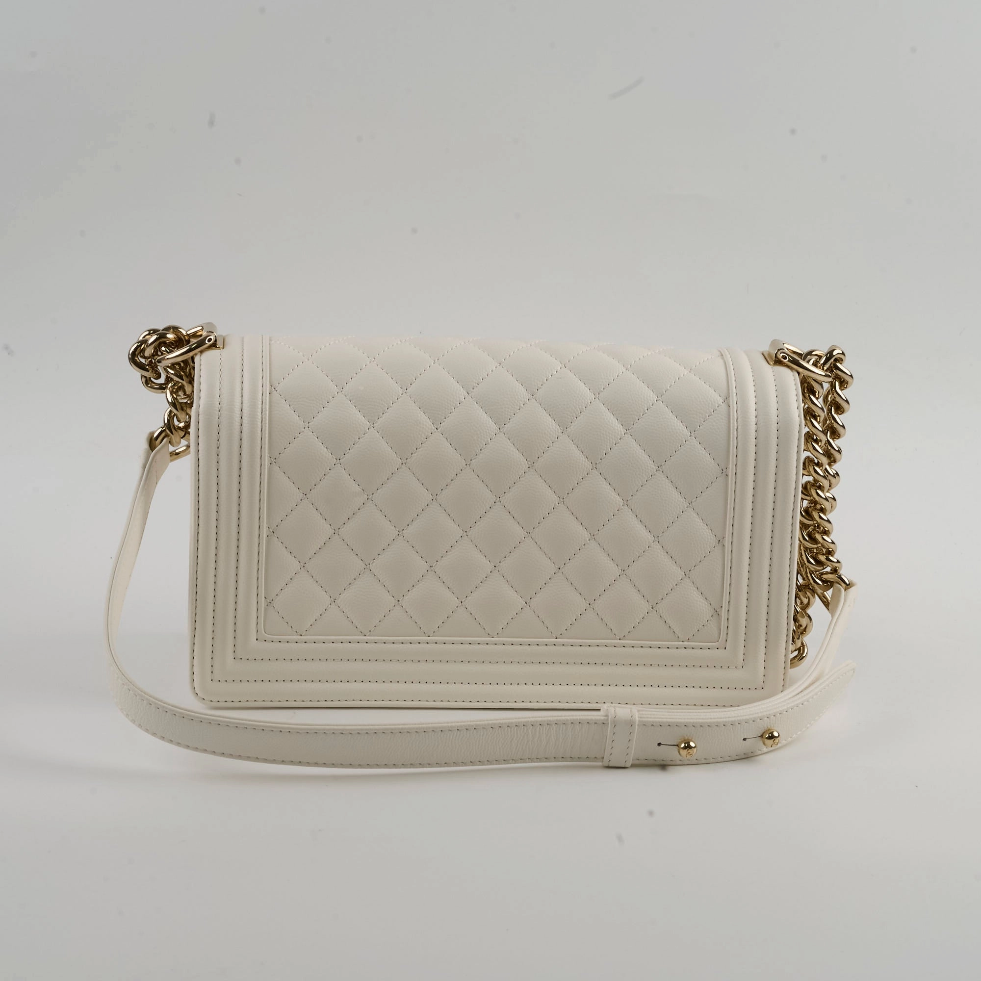 Chanel Boy Old Medium White Caviar (microchip)