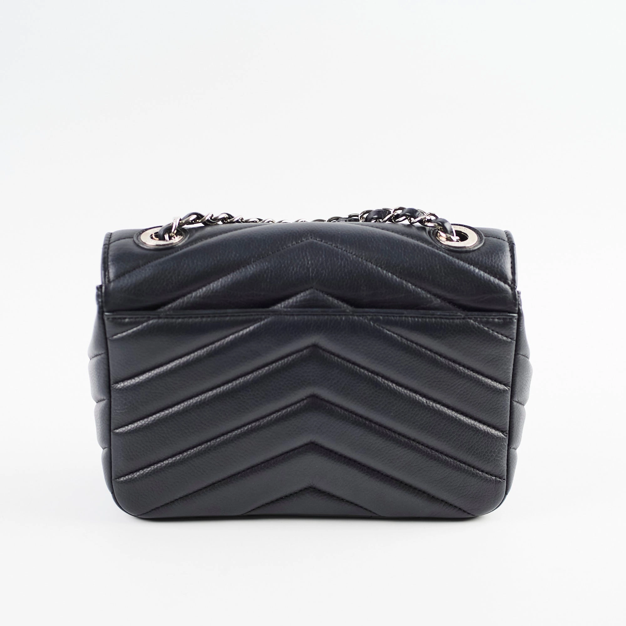 Chanel Caviar Chevron Crossbody Bag Black Series 23