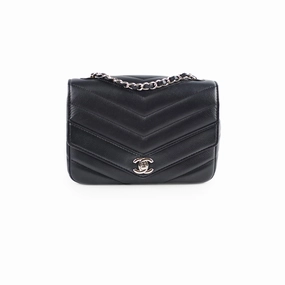 Chanel Caviar Chevron Crossbody Bag Black Series 23