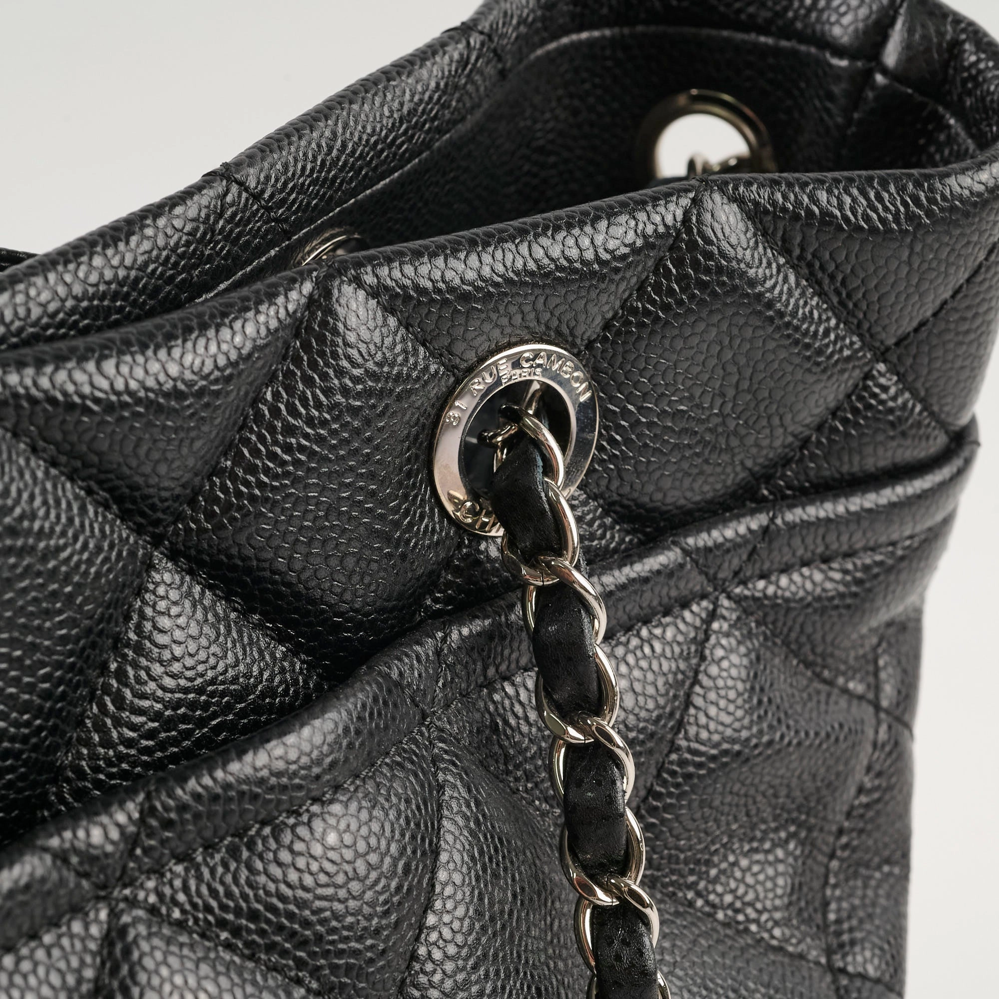 Chanel CC Logo Caviar Black Shoulder Bag - Series 17