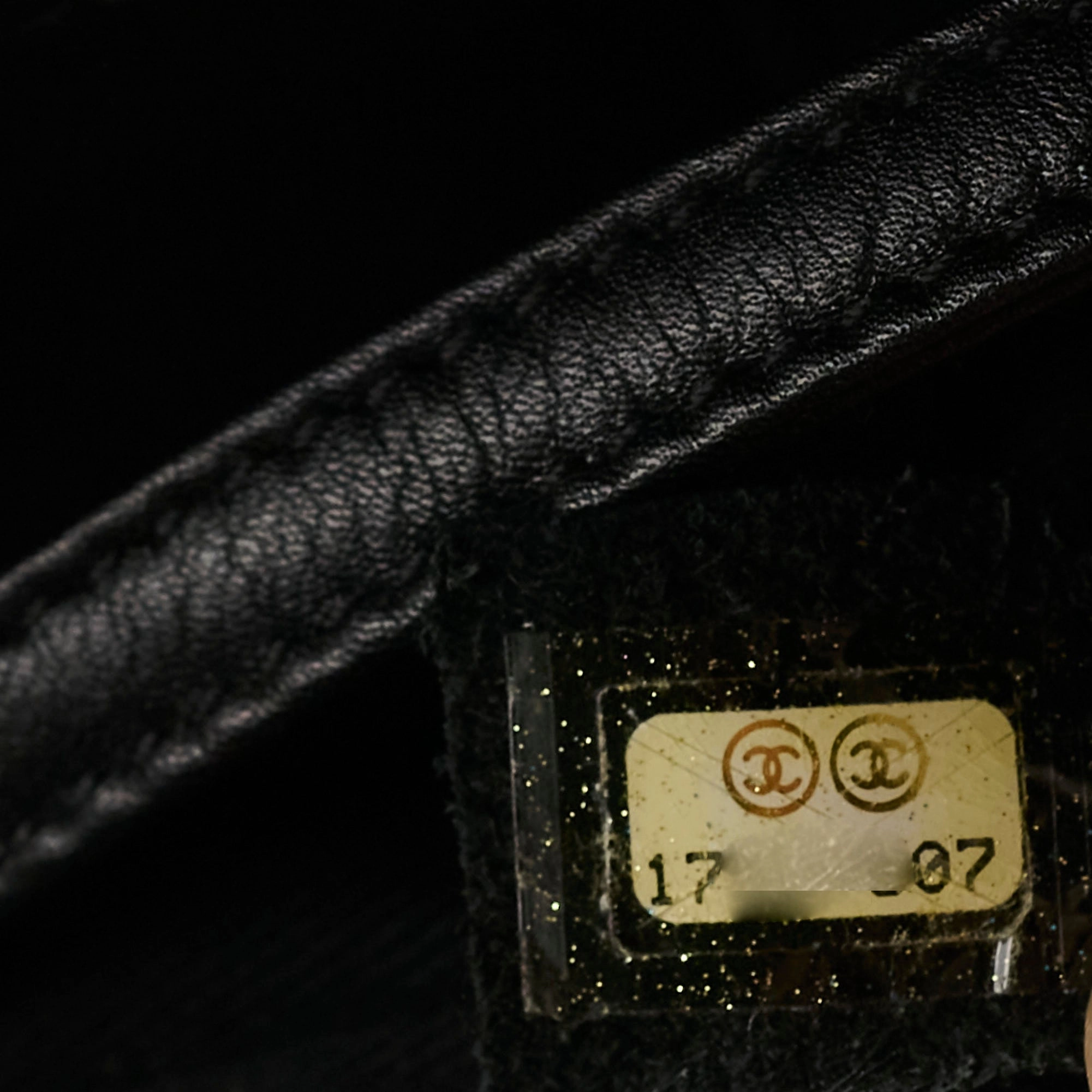 Chanel CC Logo Caviar Black Shoulder Bag - Series 17