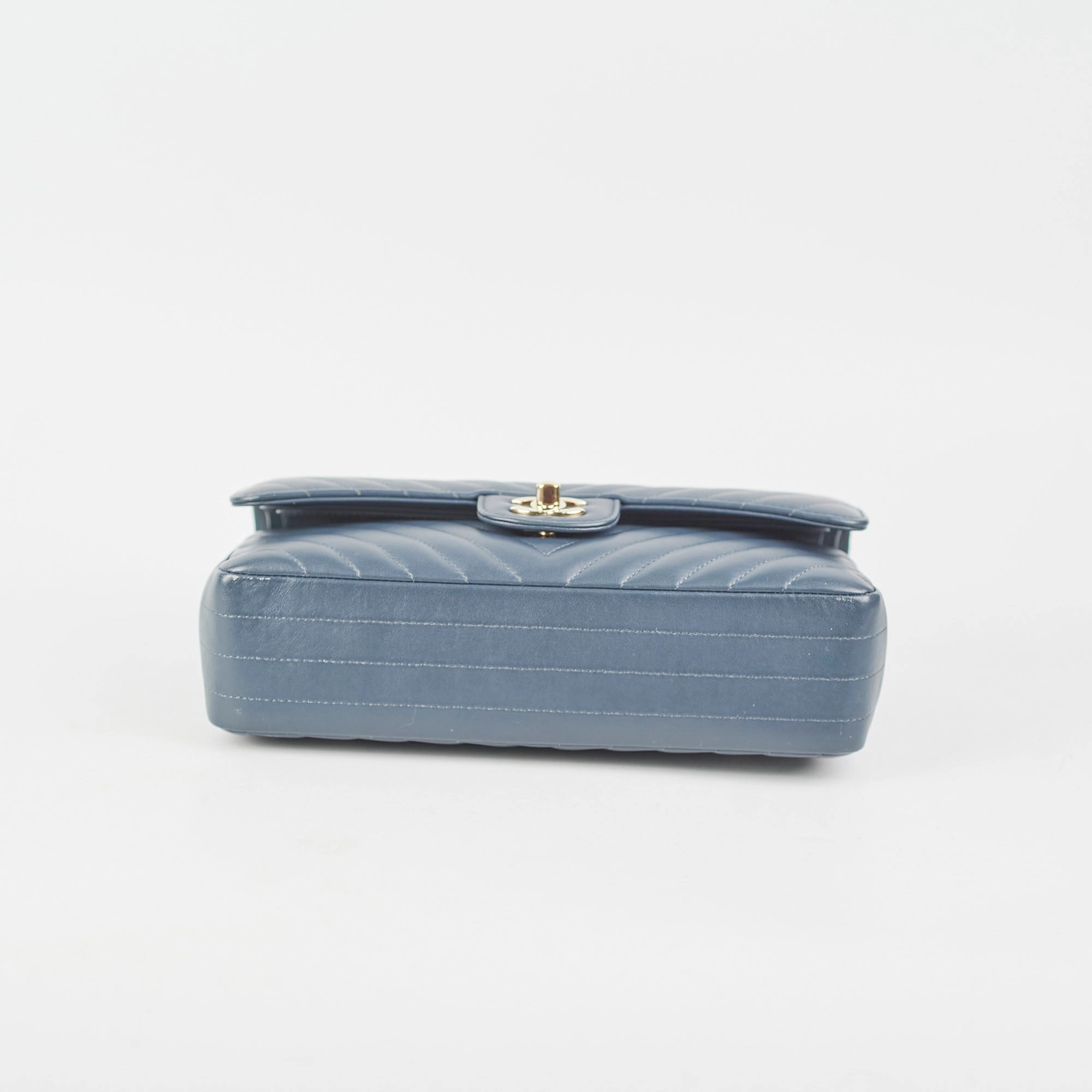 Chanel Chevron M/L Lambskin Classic Flap Dark Grey/Blue