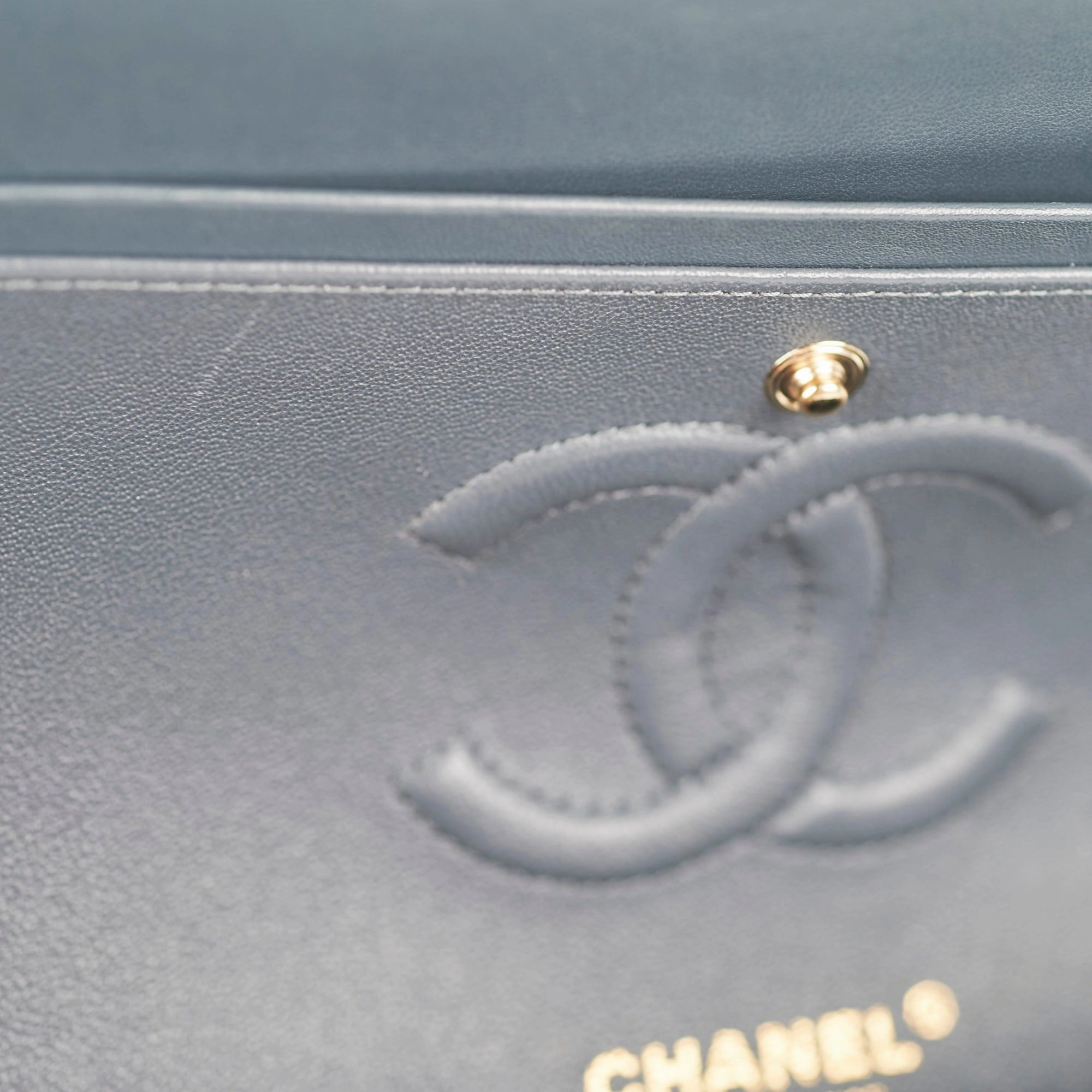 Chanel Chevron M/L Lambskin Classic Flap Dark Grey/Blue