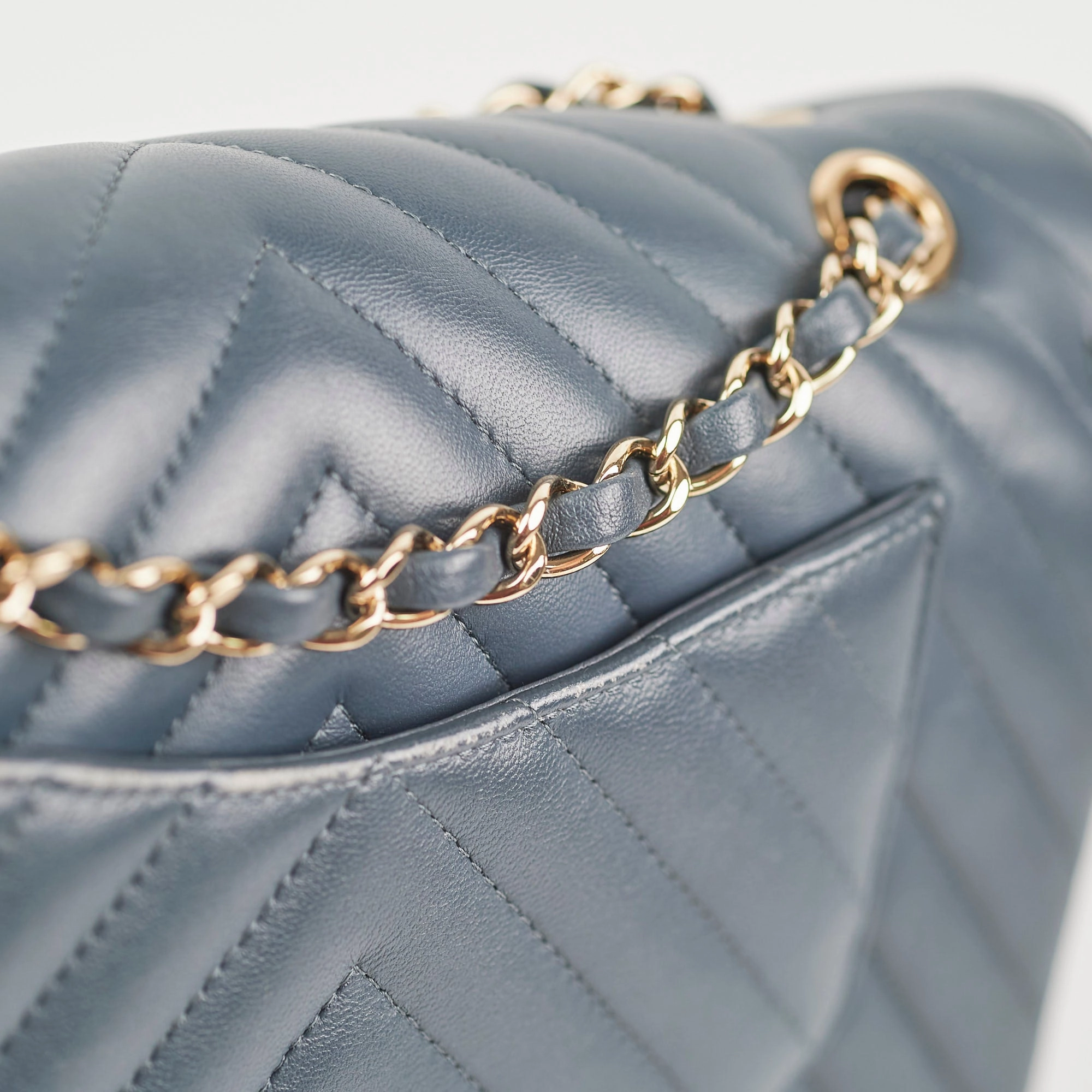 Chanel Chevron M/L Lambskin Classic Flap Dark Grey/Blue