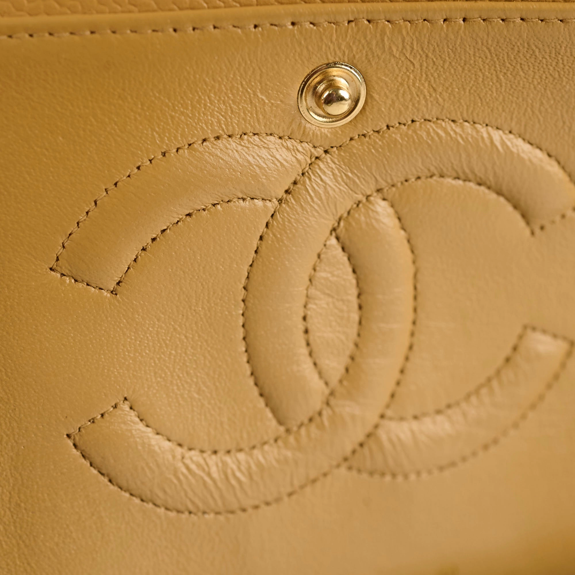Chanel Classic Flap Medium/large Dark Beige 24k gold
