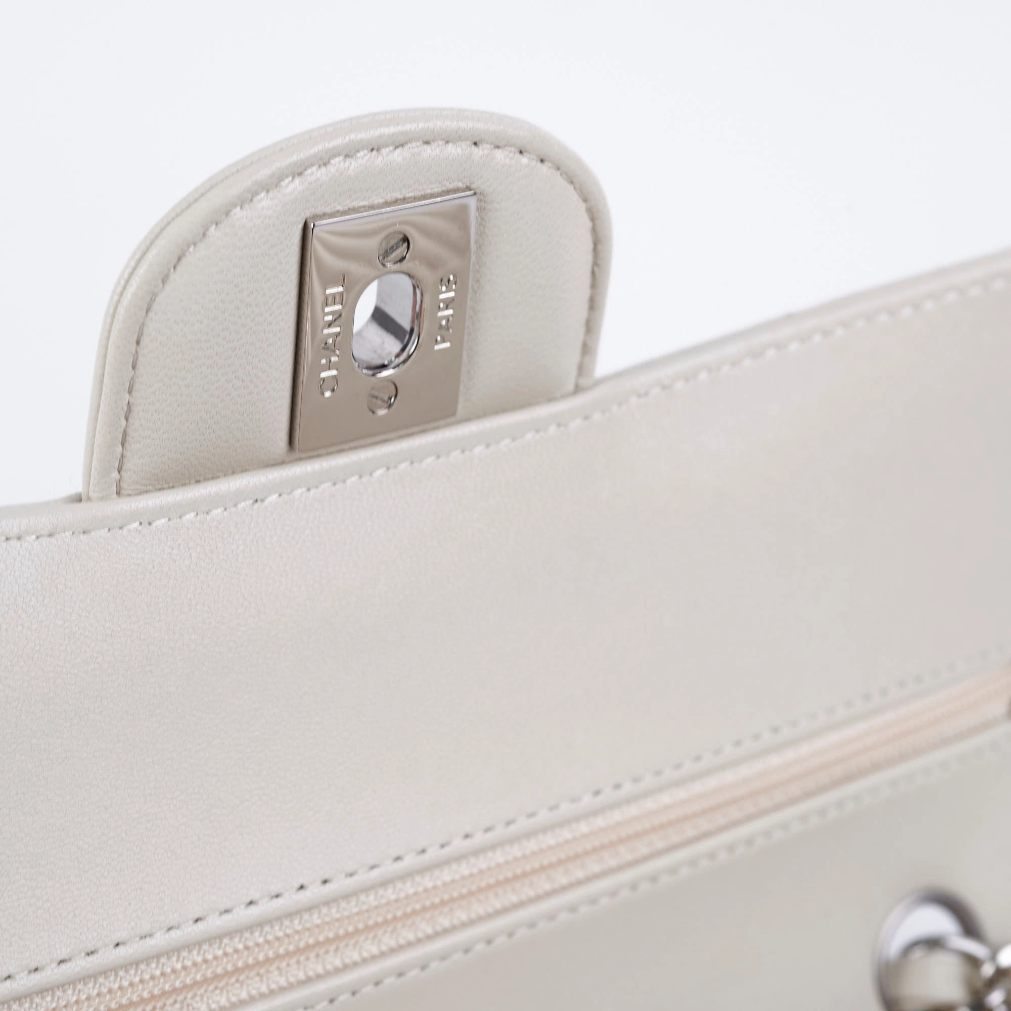 Chanel Classic Flap Small Lambskin Chevron Cream - Series 31