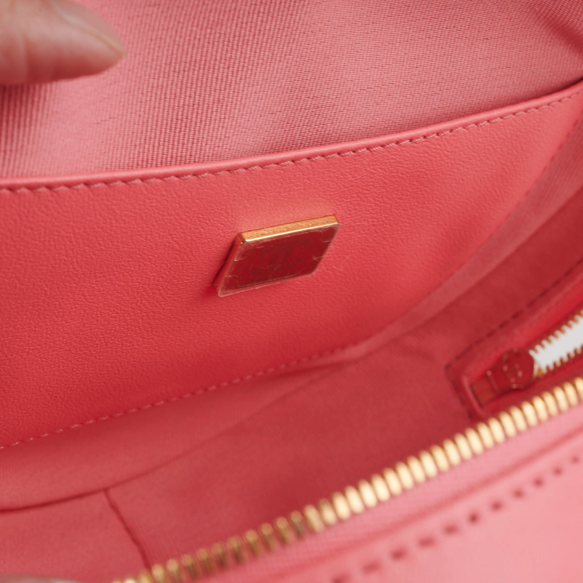 Chanel Heart Bag Large Lambskin Pink (Microchipped)