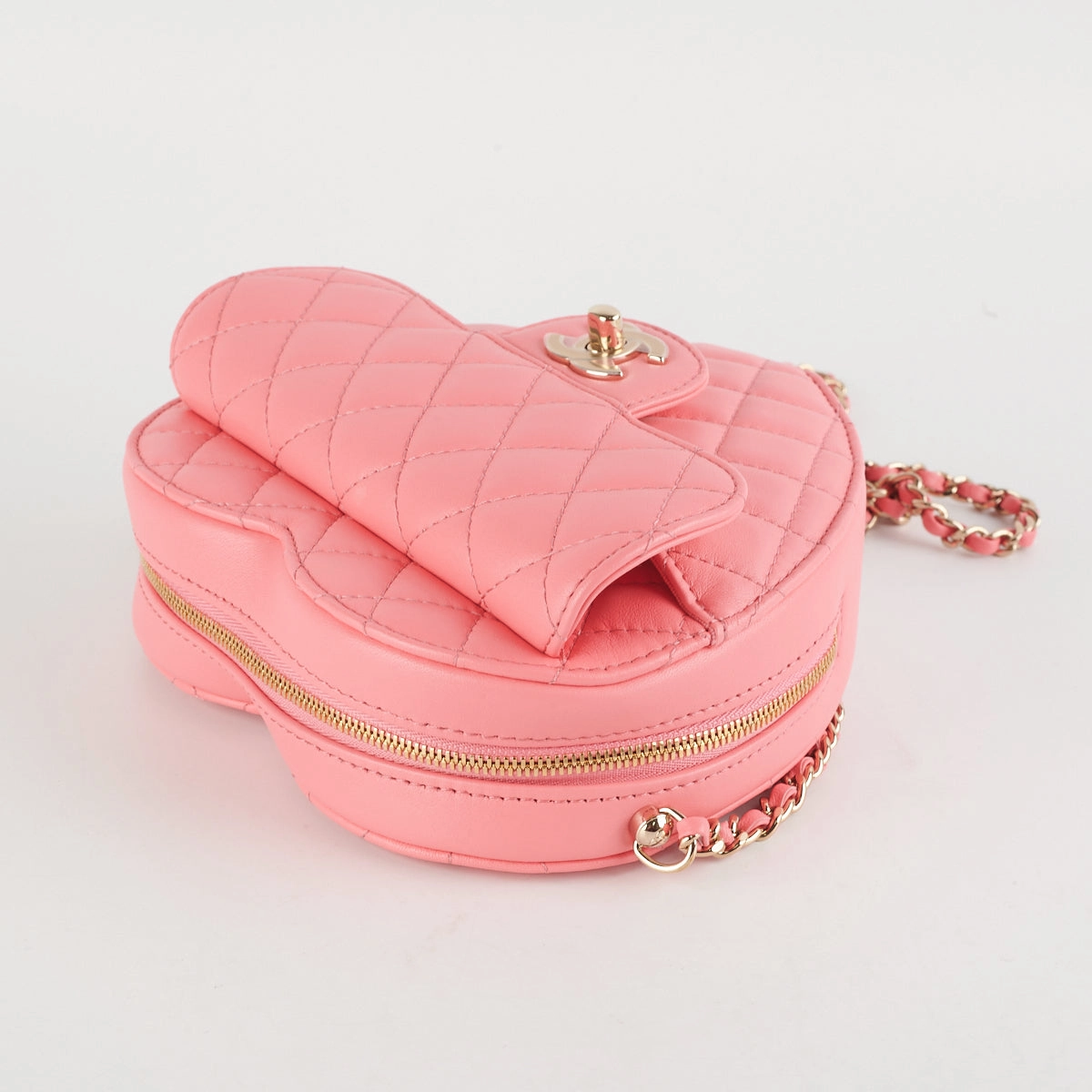 Chanel Heart Bag Large Lambskin Pink (Microchipped)