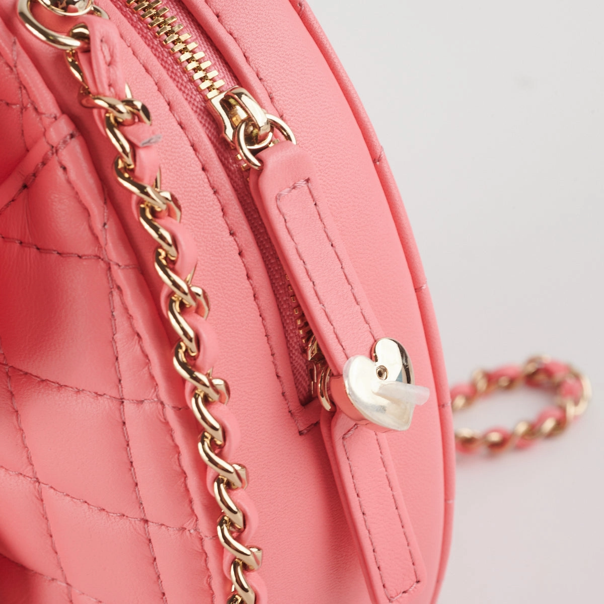 Chanel Heart Bag Large Lambskin Pink (Microchipped)