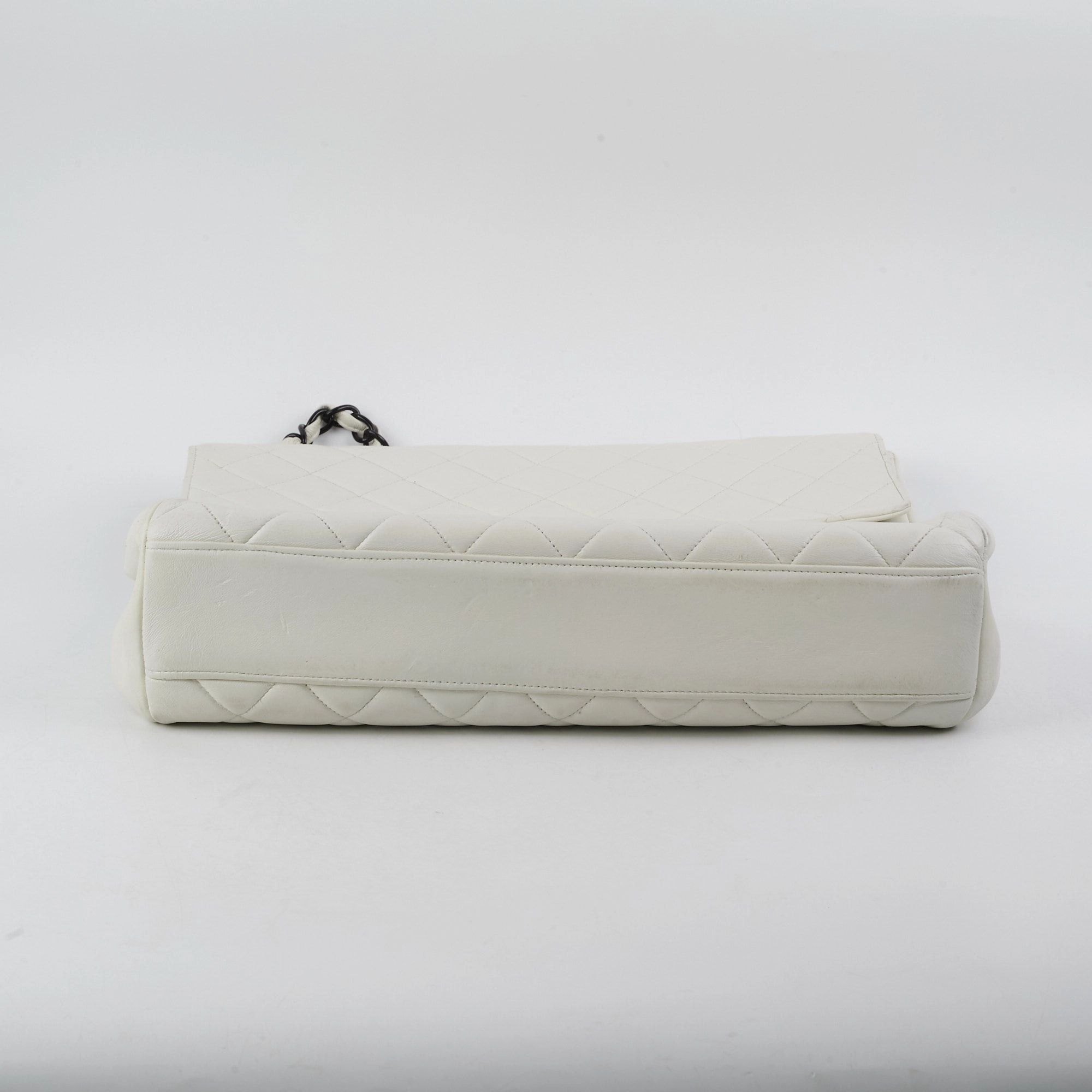 Chanel Matelasse Shoulder Bag White