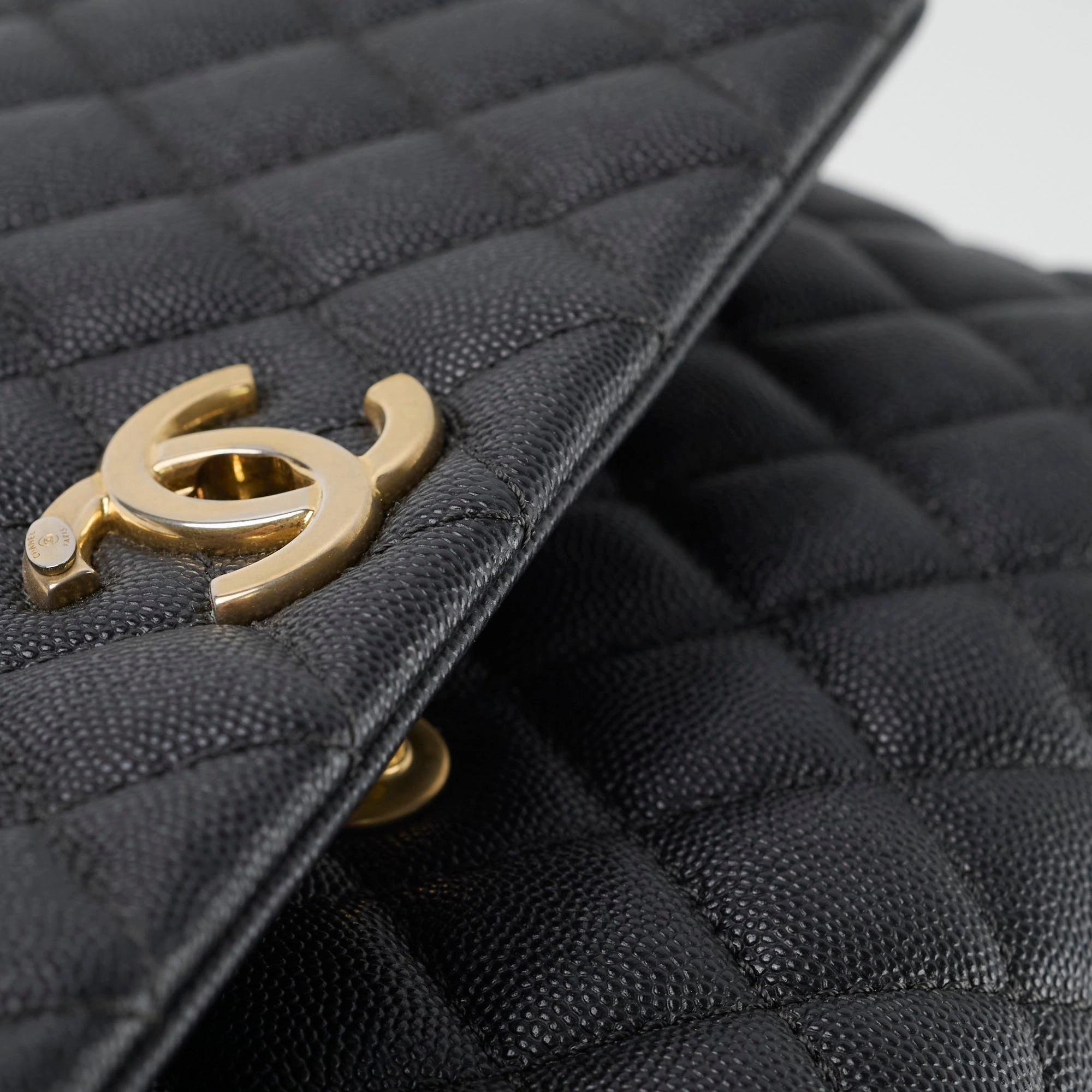 Chanel Medium COCO Handle Caviar Black