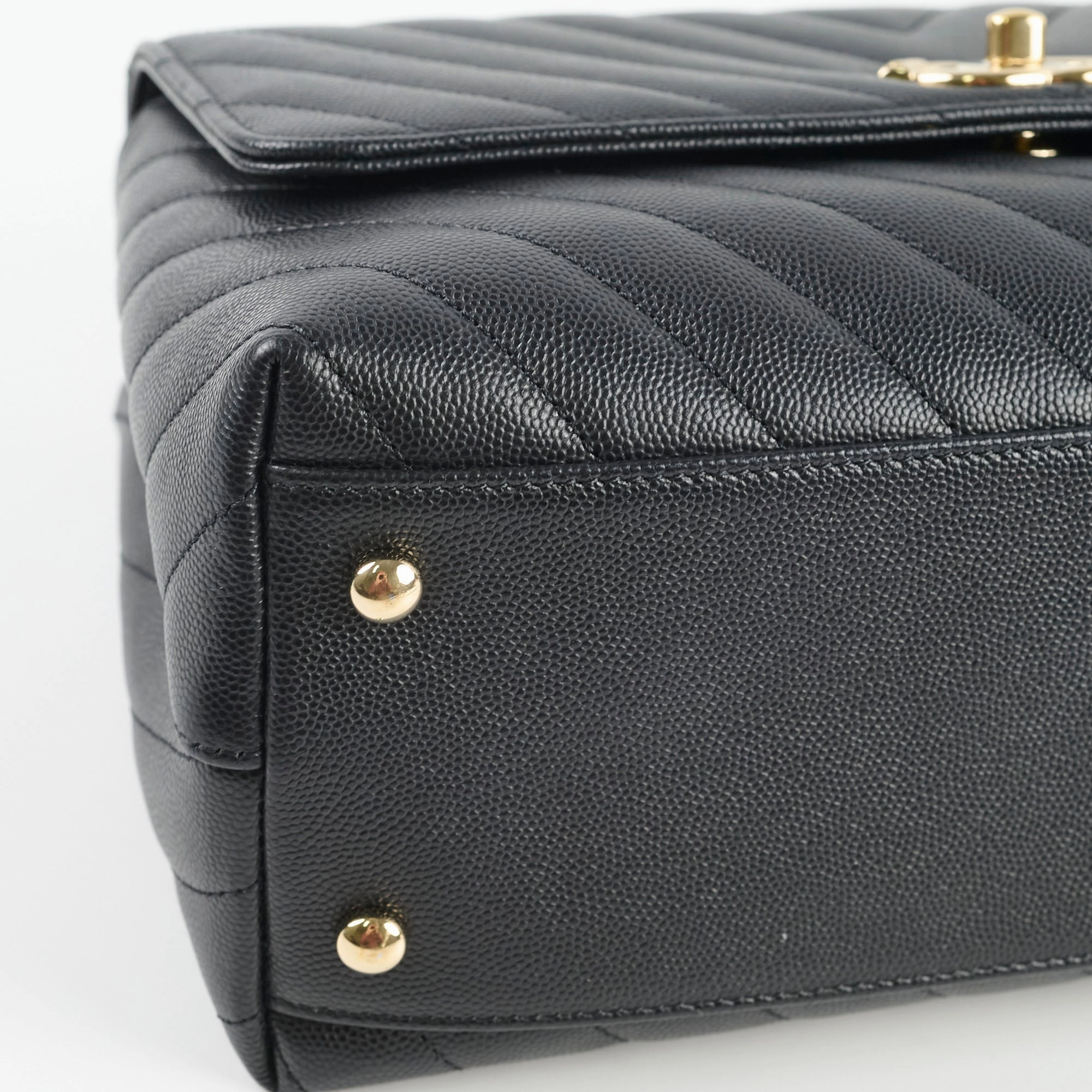 Chanel Medium Coco Handle (Lizard Top Handle) Black Chevron