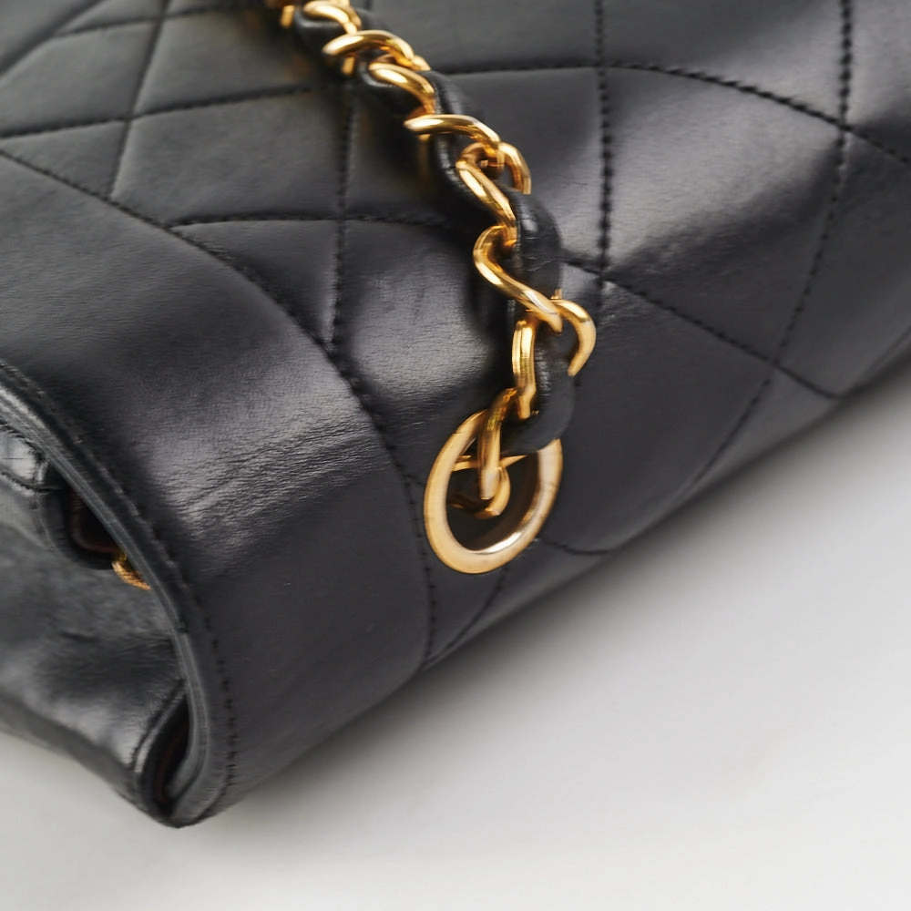 Chanel Medium Diana Black