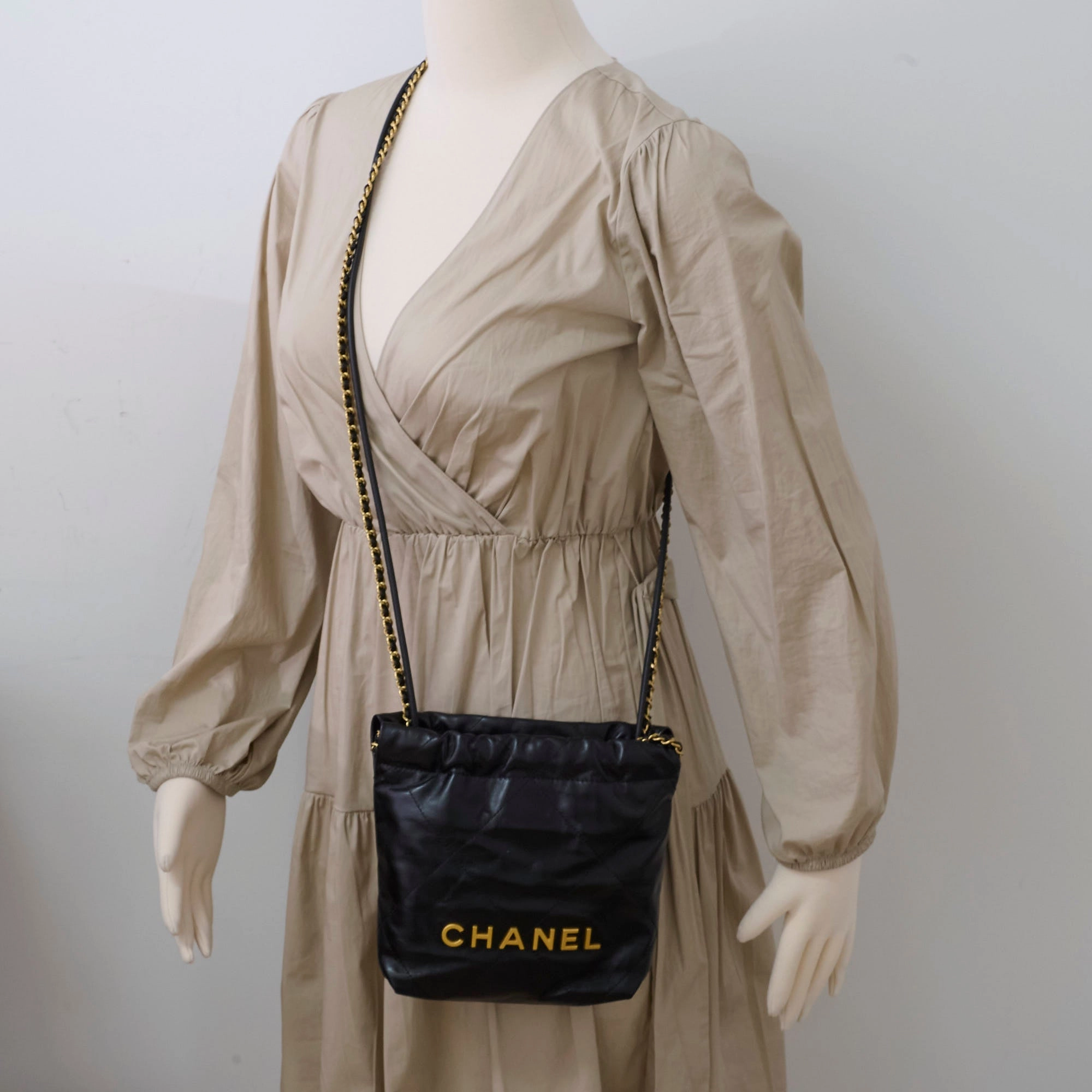 Chanel mini 22 Black (microchip)