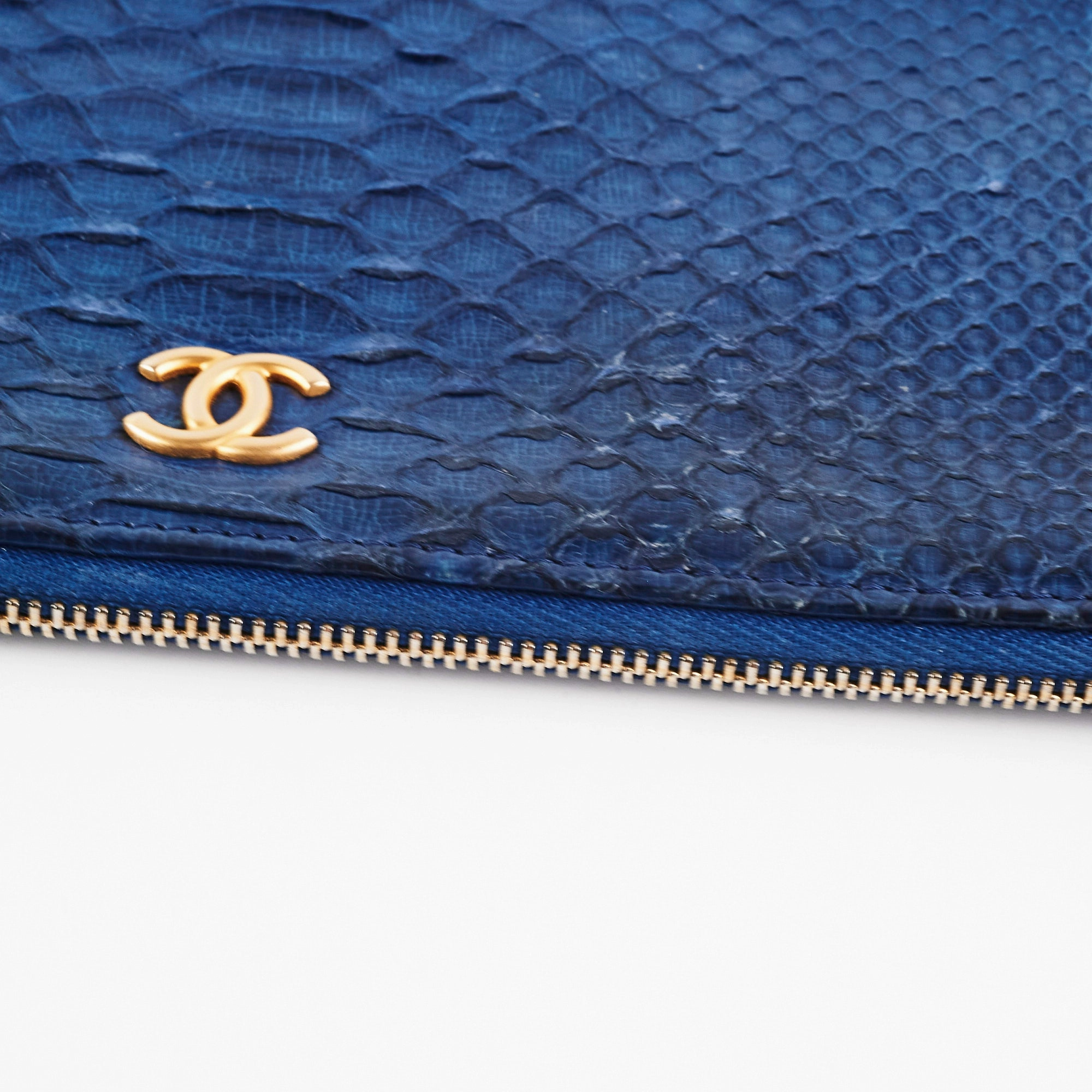Chanel O case Medium Exotic Leather Blue